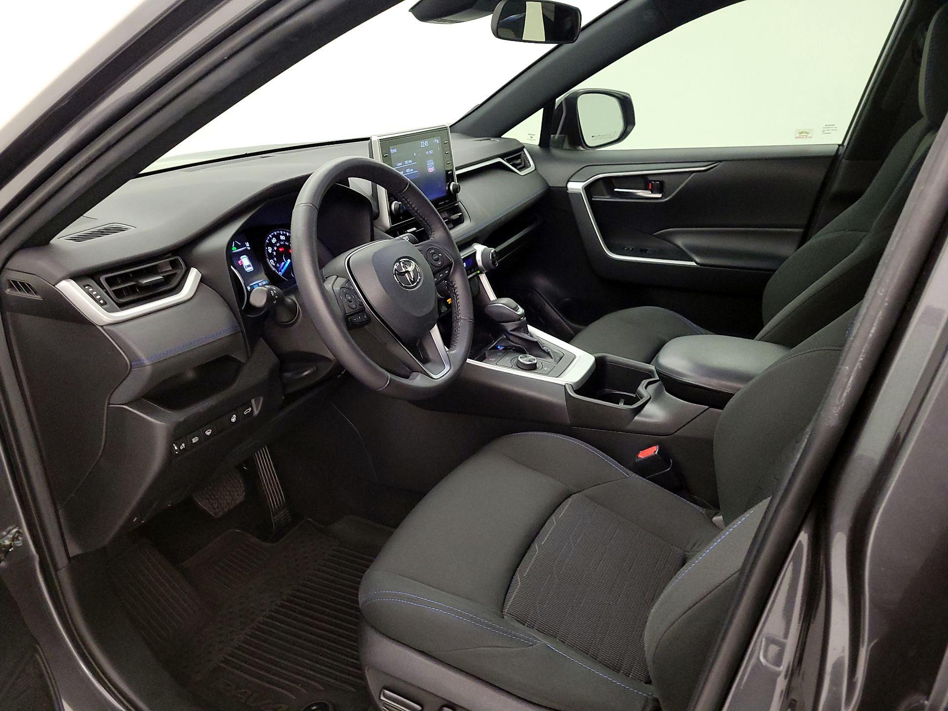 Thumbnail: 2022 Toyota RAV4 - 11