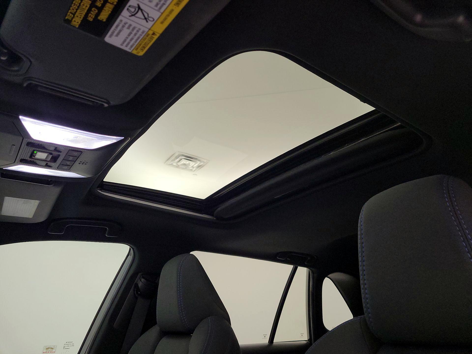 Thumbnail: 2022 Toyota RAV4 - 20