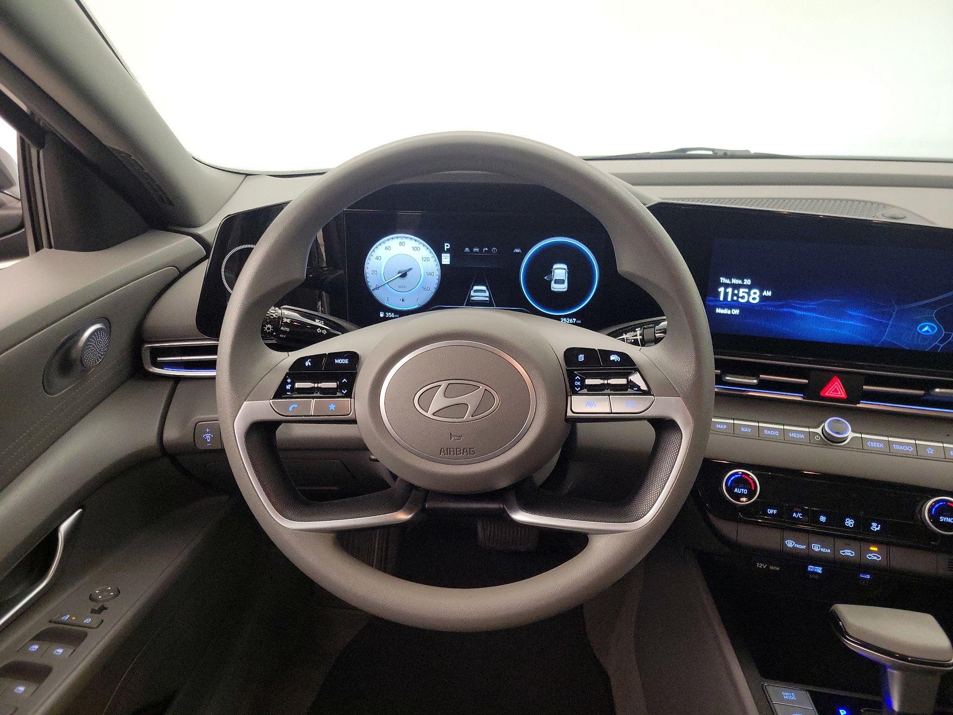 Thumbnail: 2024 Hyundai Elantra - 10