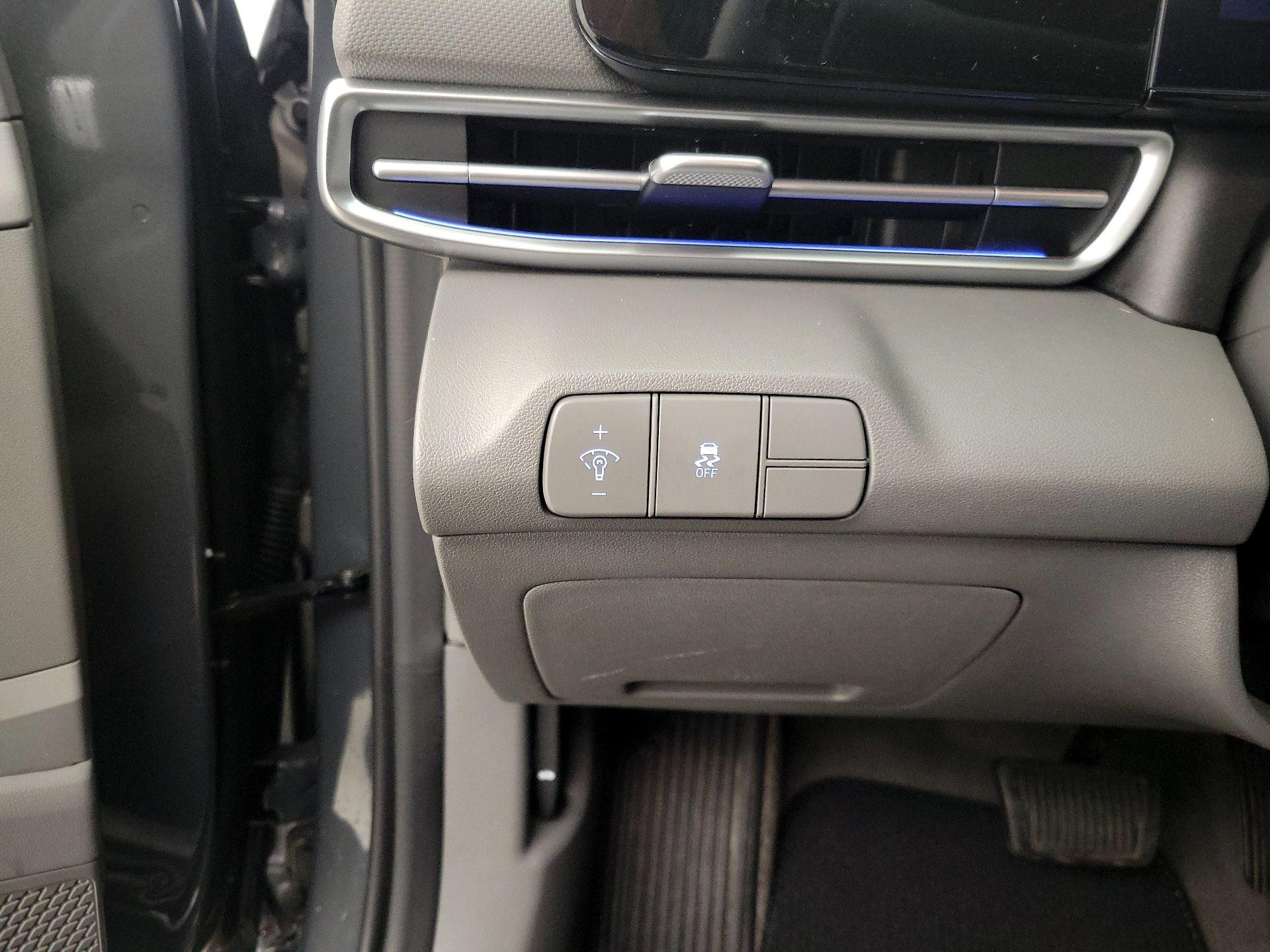 Thumbnail: 2024 Hyundai Elantra - 13