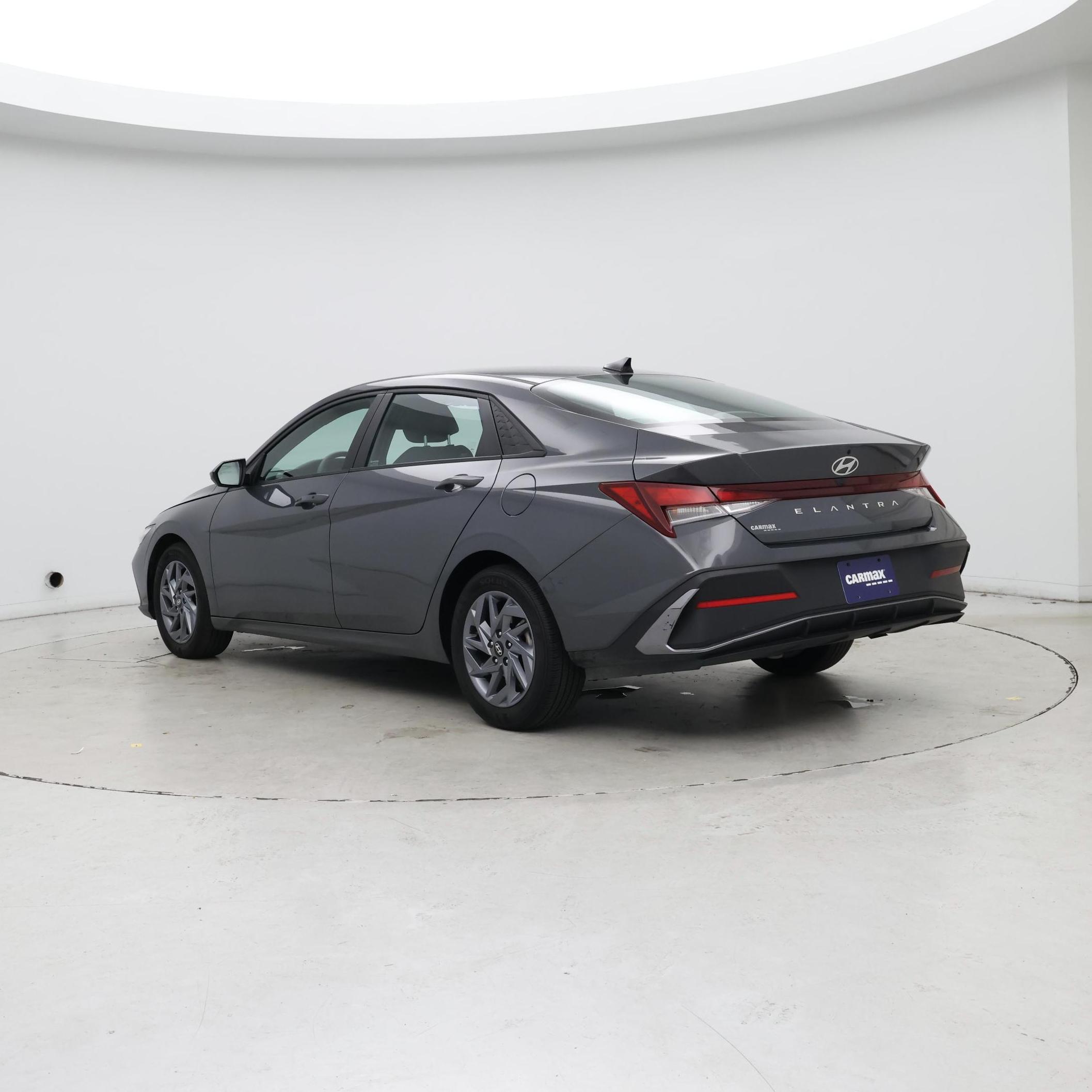 Thumbnail: 2024 Hyundai Elantra - 2