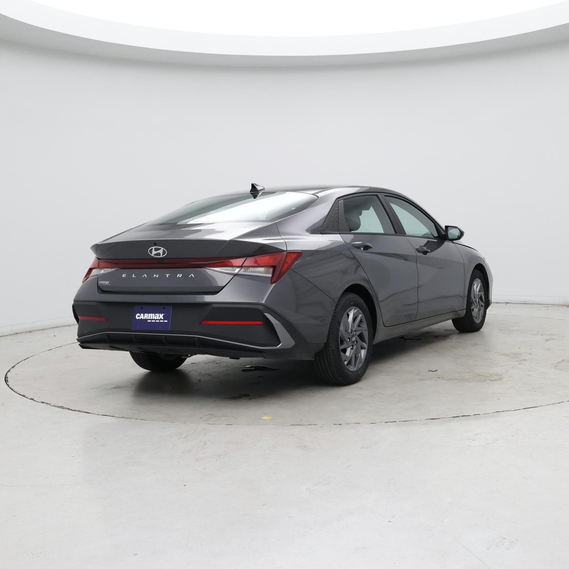 Thumbnail: 2024 Hyundai Elantra - 8