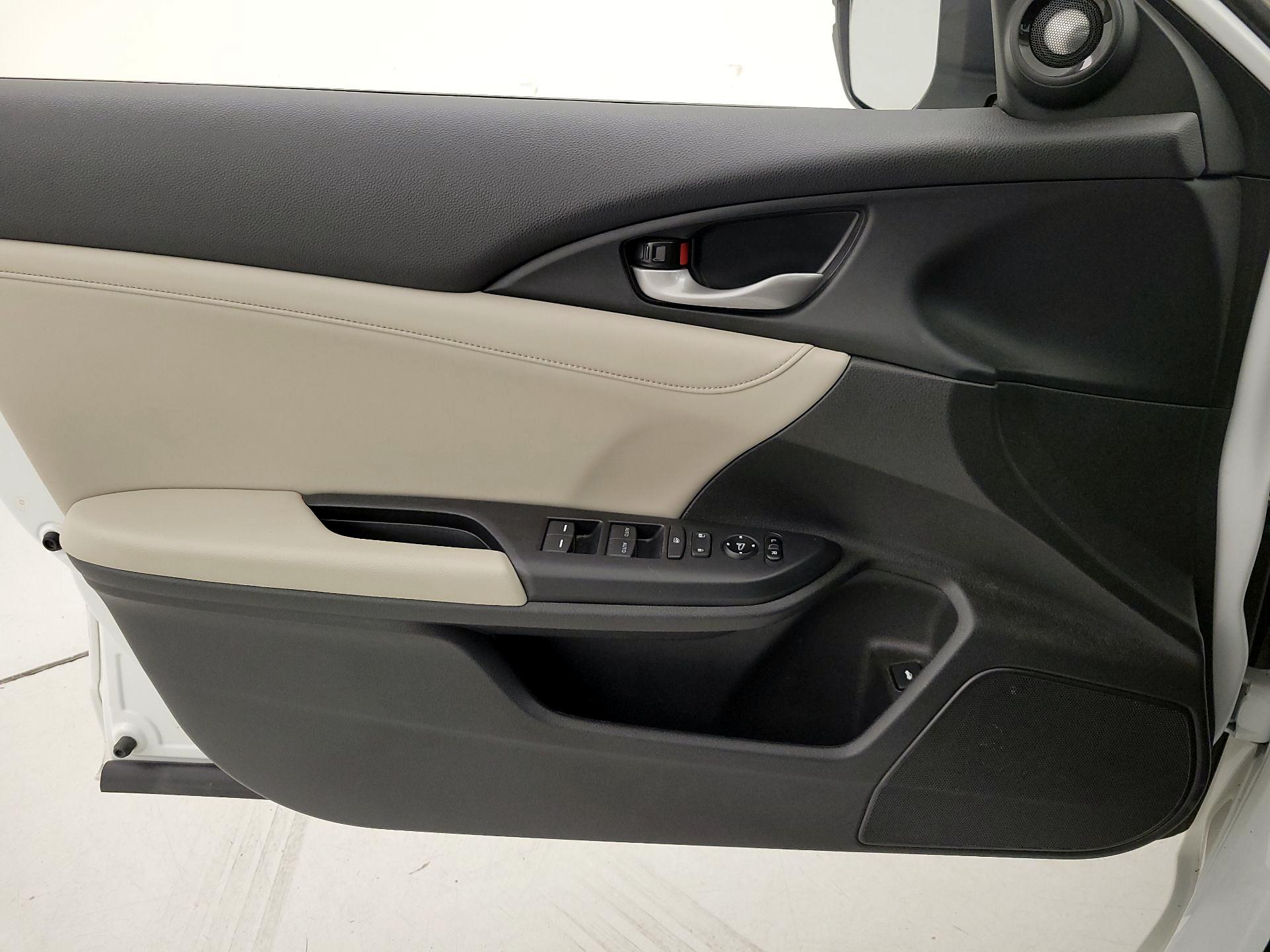 Thumbnail: 2021 Honda Insight - 12