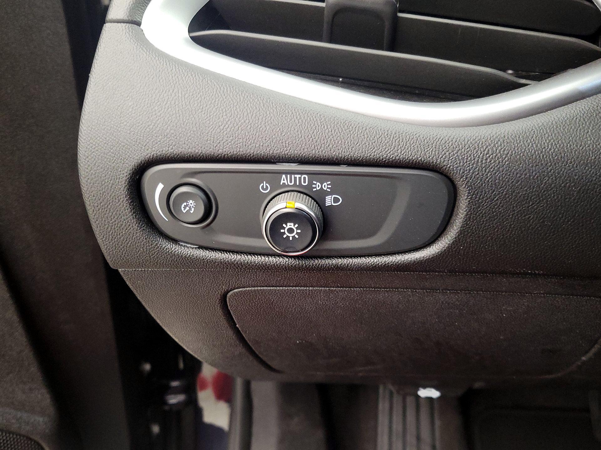 Thumbnail: 2023 Chevrolet Malibu - 13