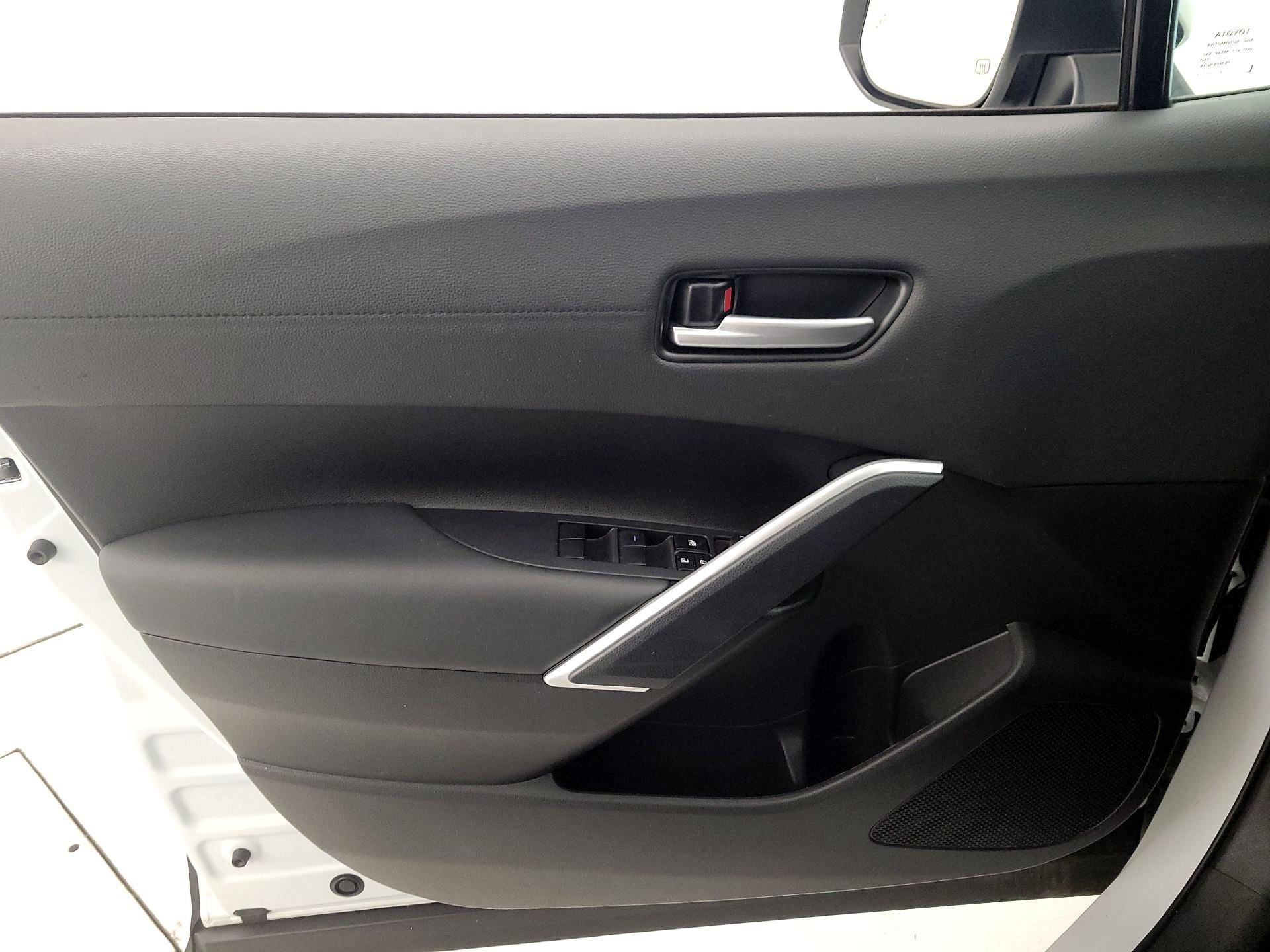 Thumbnail: 2023 Toyota Corolla Cross - 12