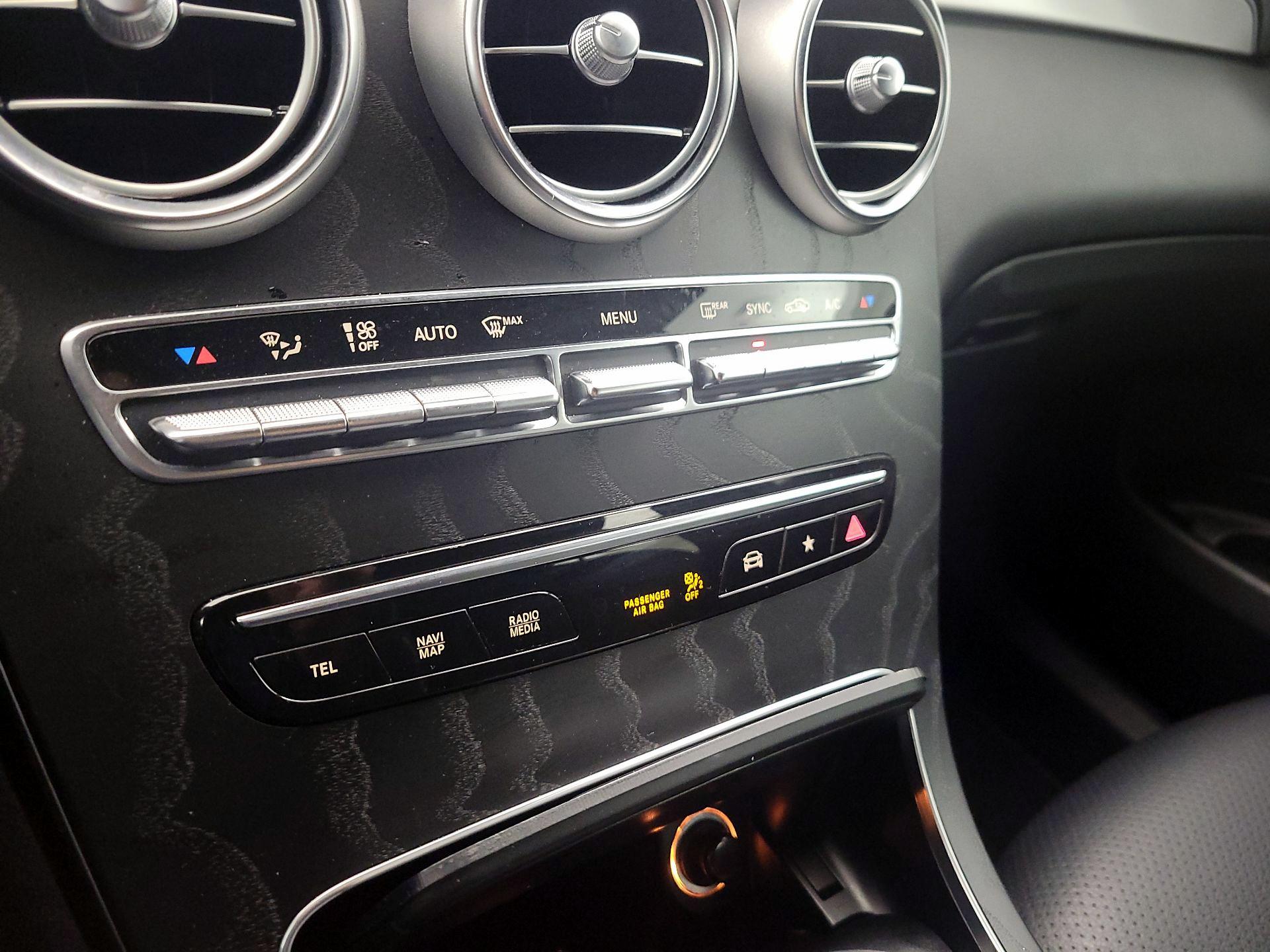 Thumbnail: 2021 Mercedes-Benz GLC - 15