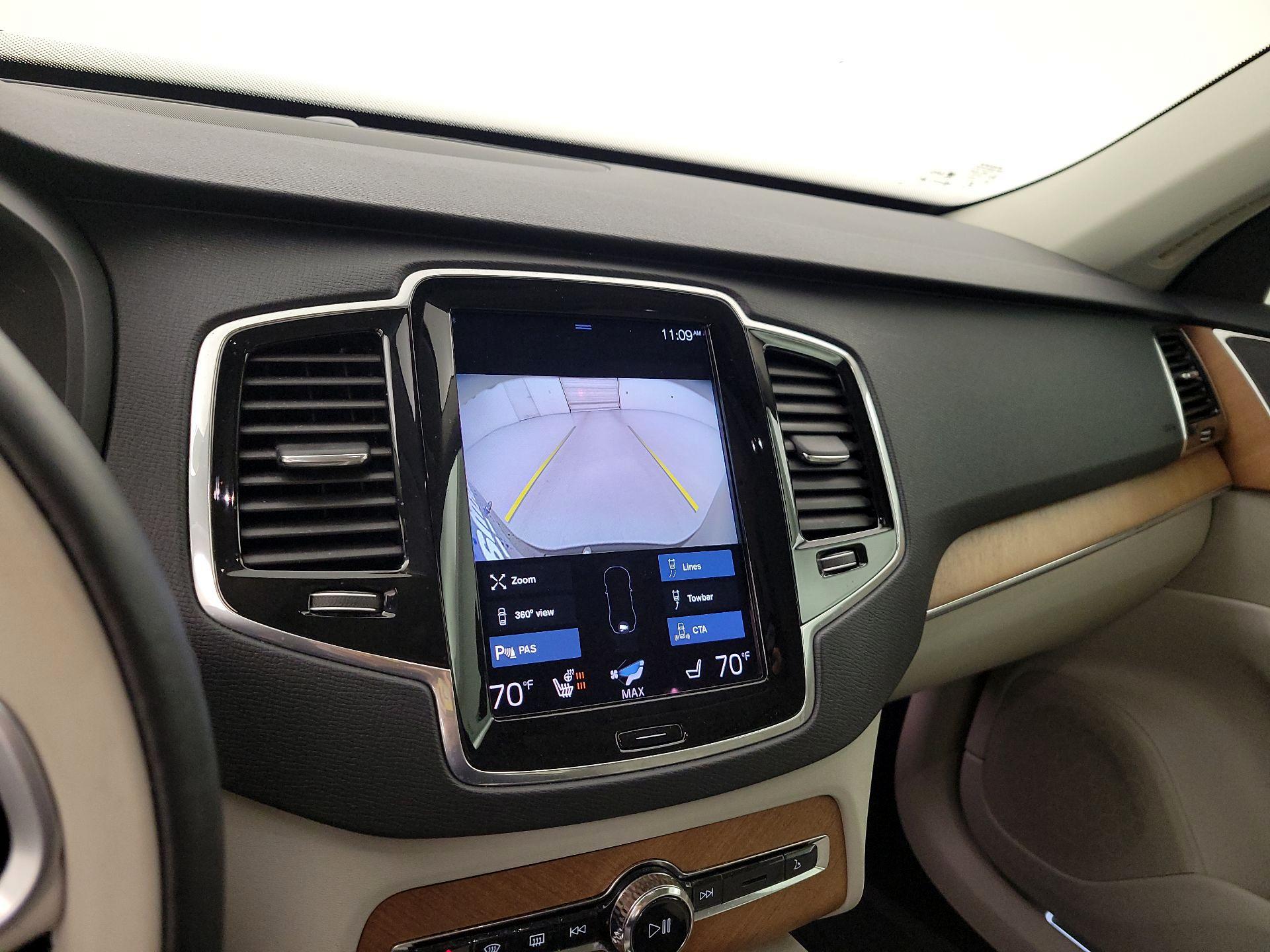 Thumbnail: 2022 Volvo XC90 - 15