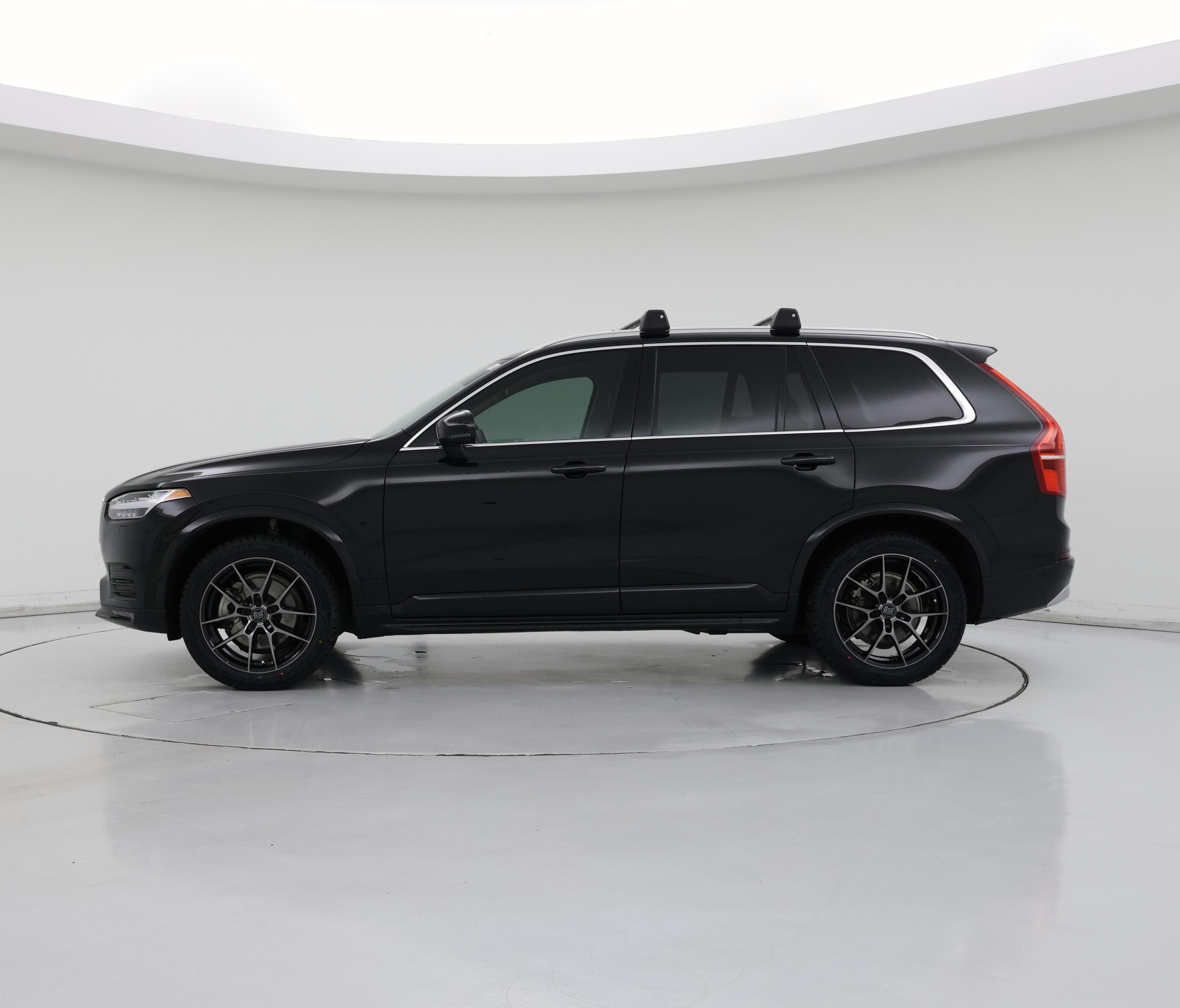 Thumbnail: 2022 Volvo XC90 - 3