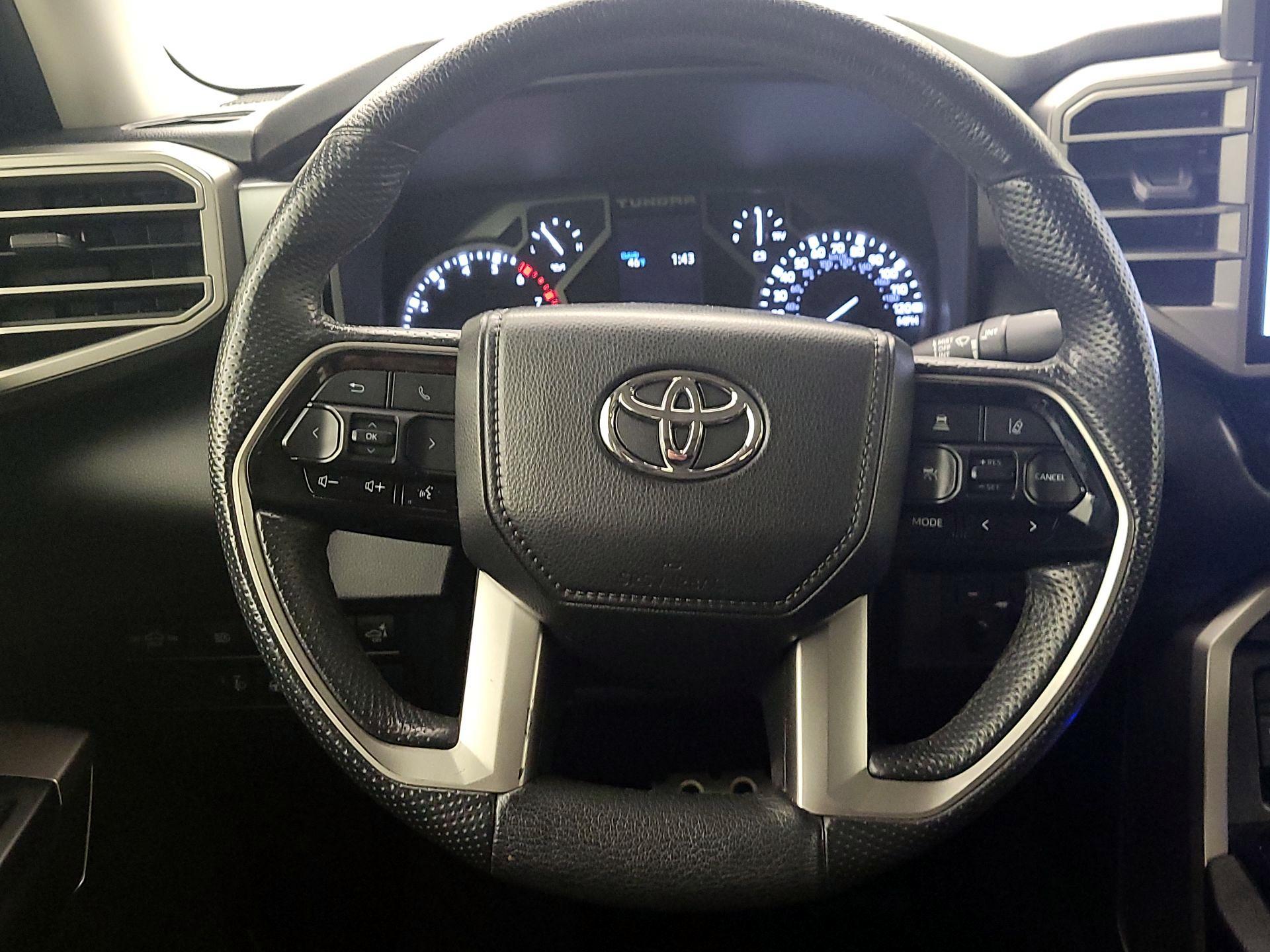 Thumbnail: 2022 Toyota Tundra - 10