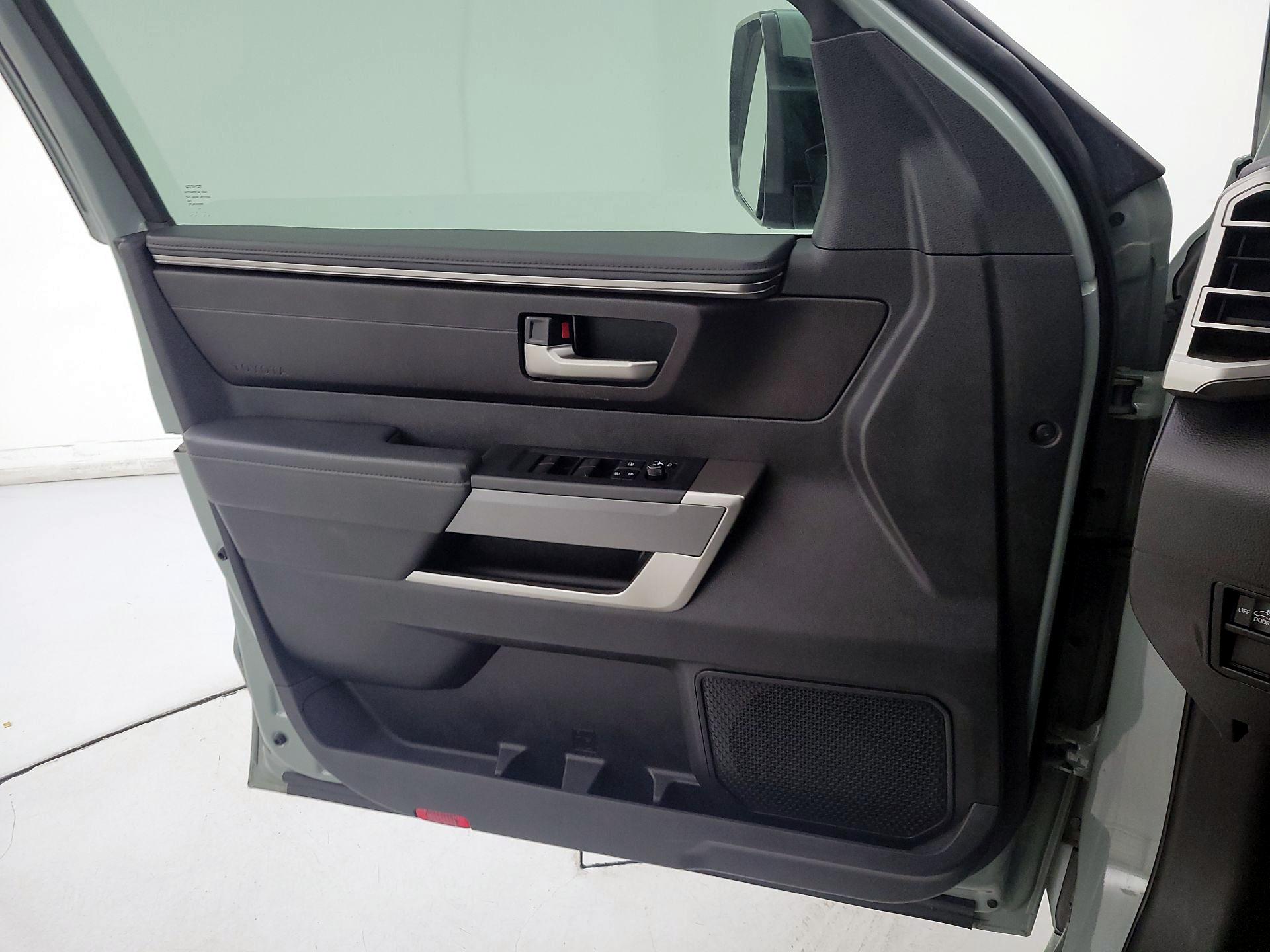 Thumbnail: 2022 Toyota Tundra - 12