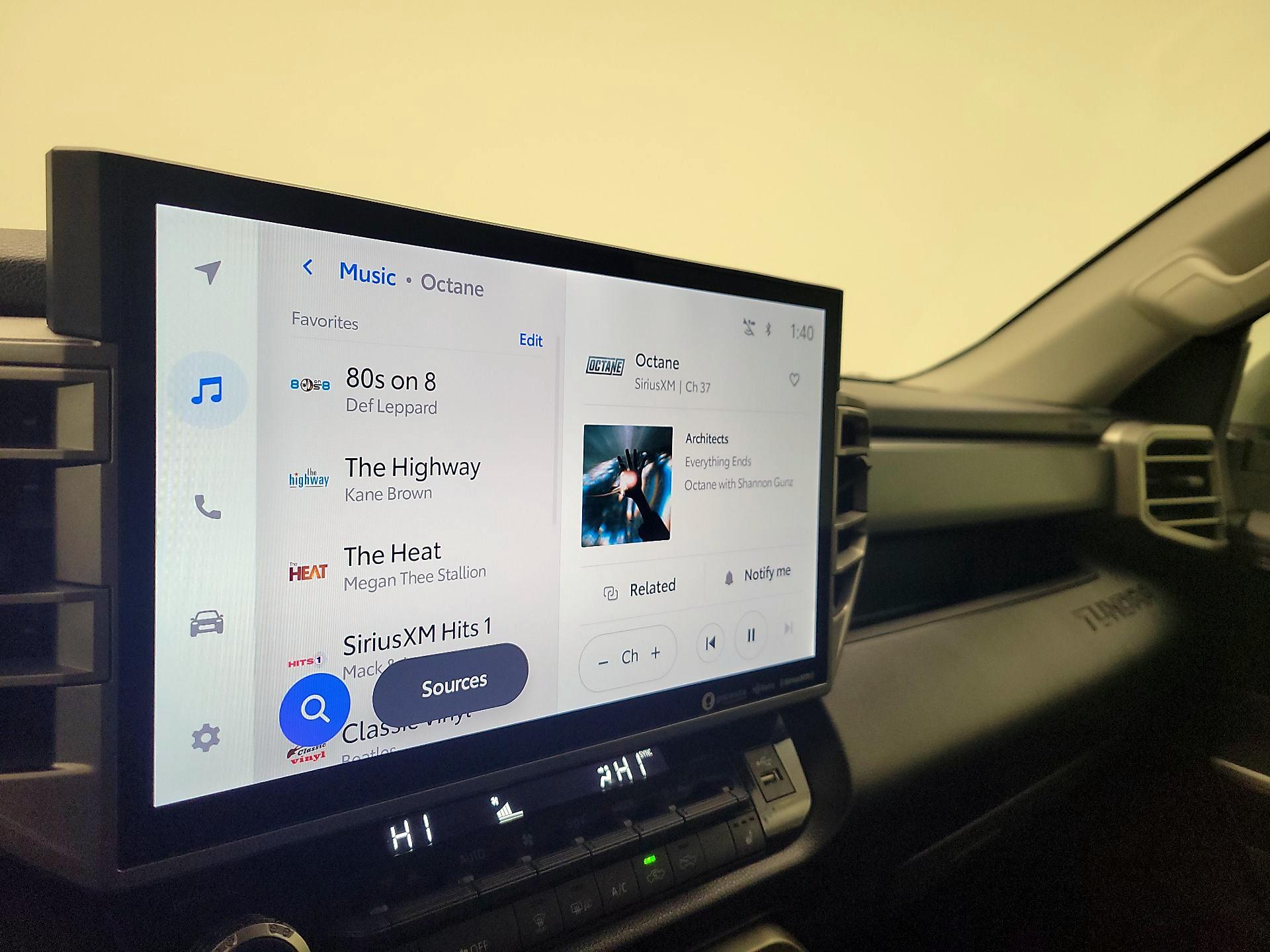 Thumbnail: 2022 Toyota Tundra - 14