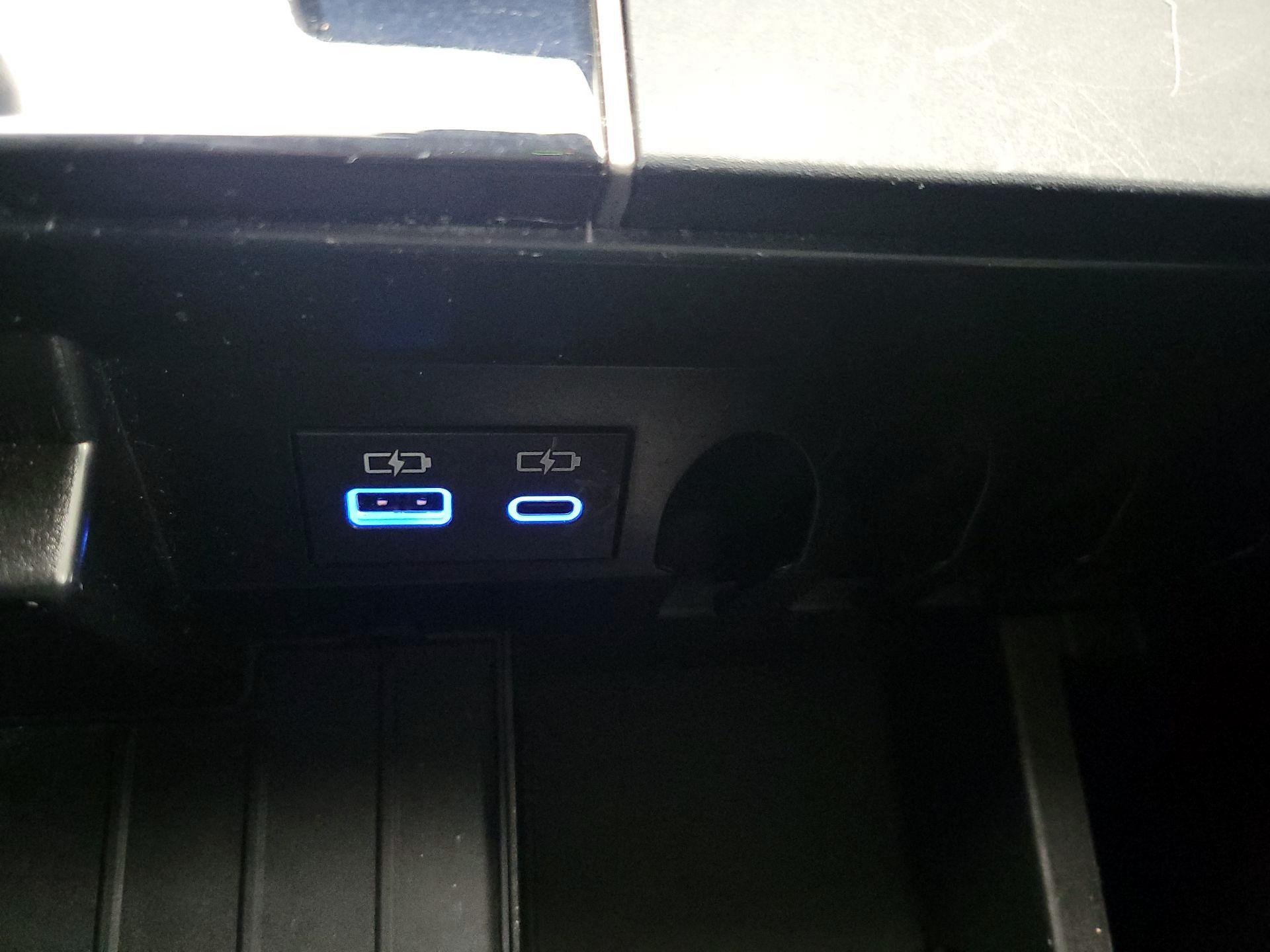 Thumbnail: 2022 Toyota Tundra - 17