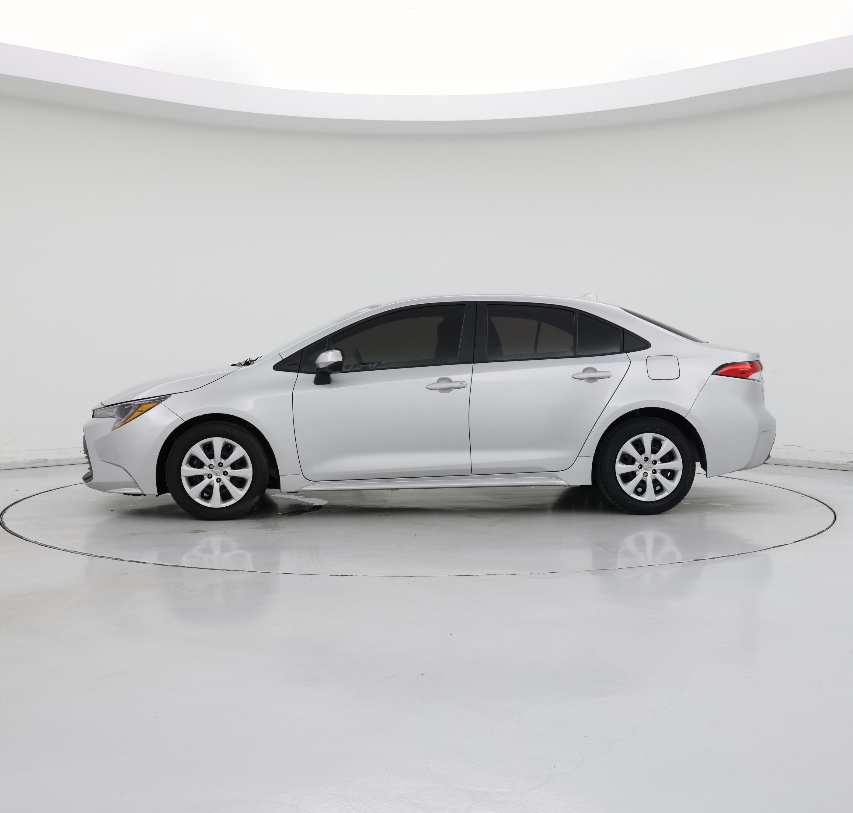 Thumbnail: 2024 Toyota Corolla - 3