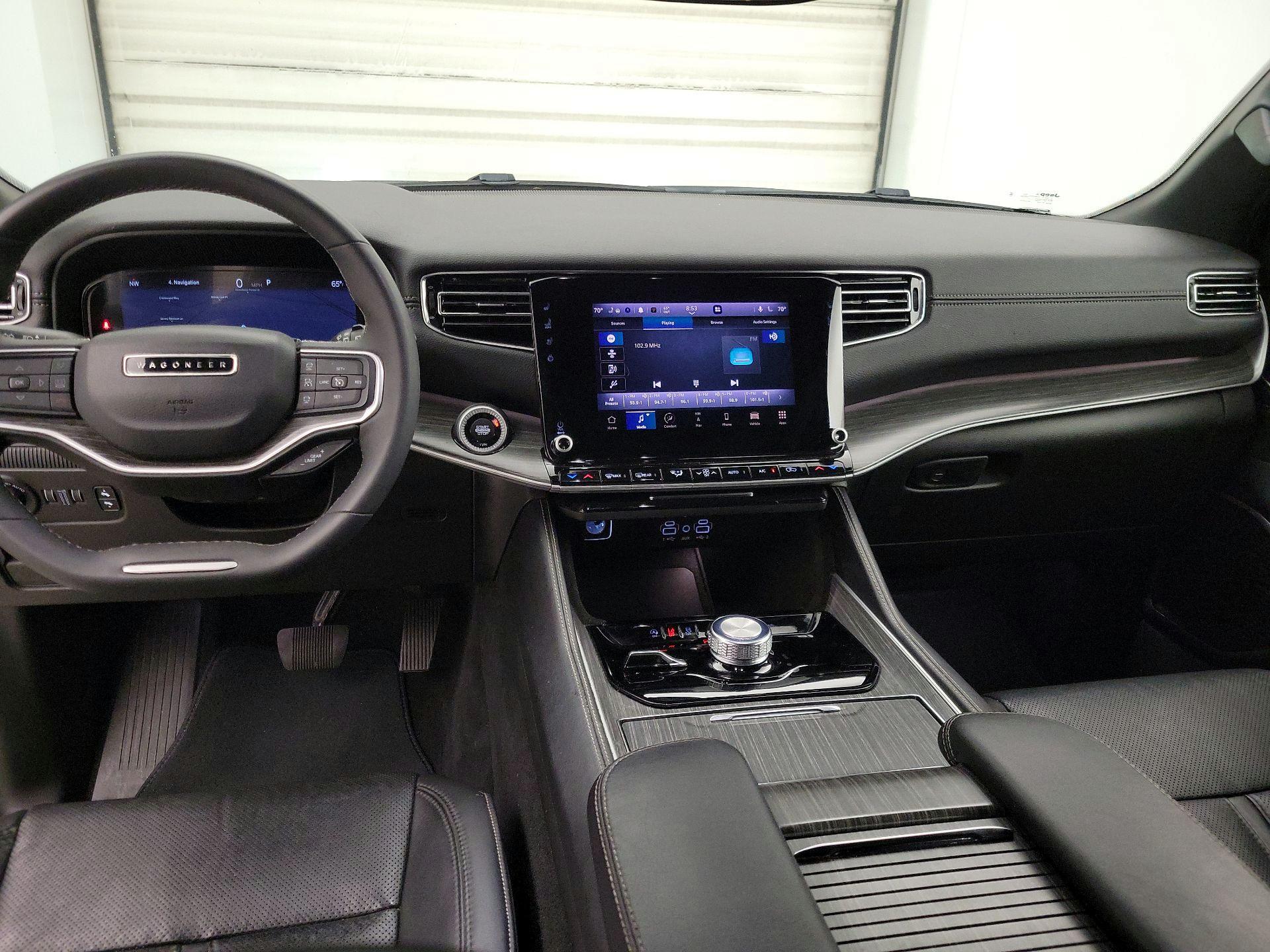 Thumbnail: 2023 Jeep Wagoneer - 9