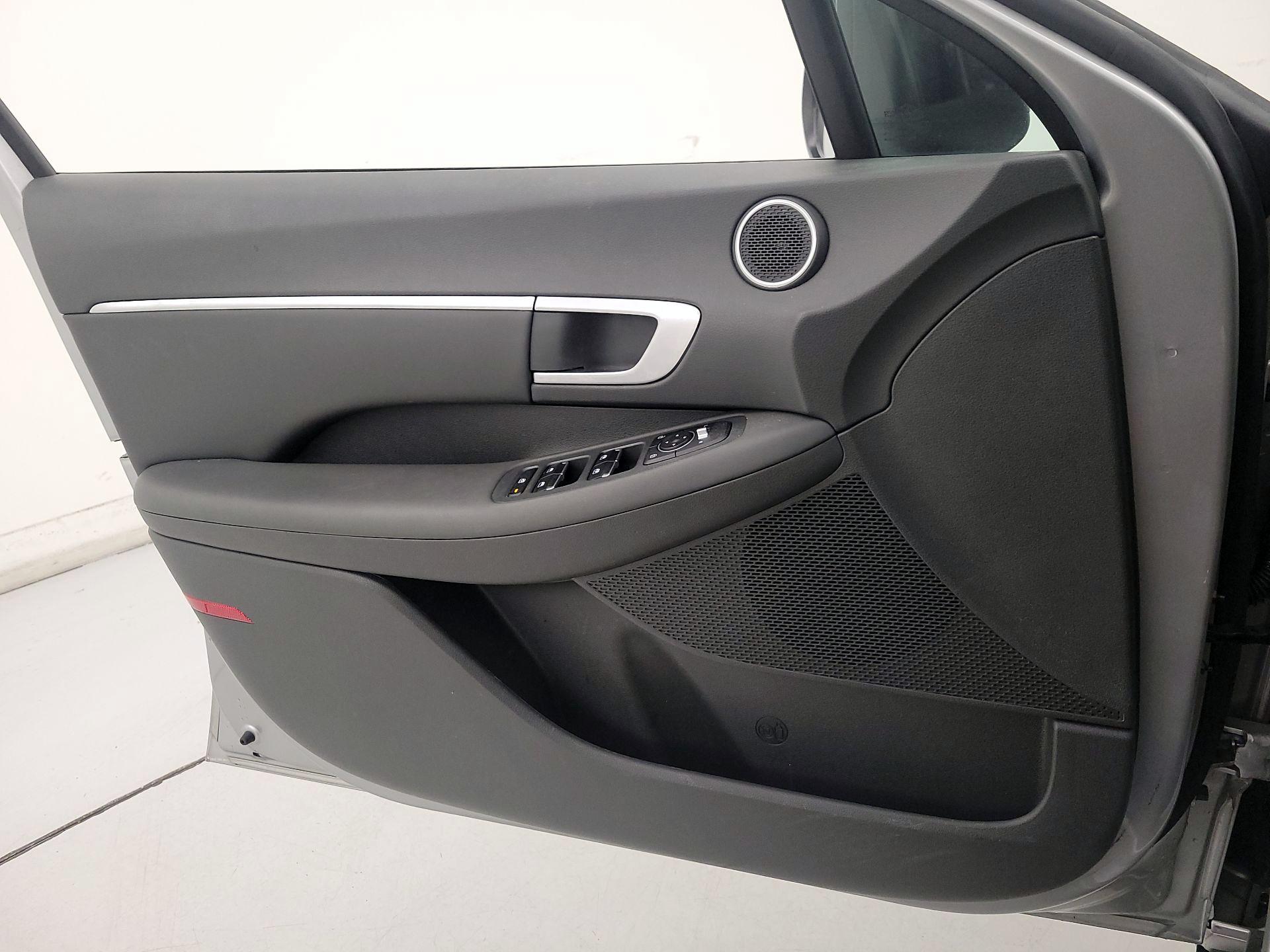 Thumbnail: 2021 Hyundai Sonata - 12