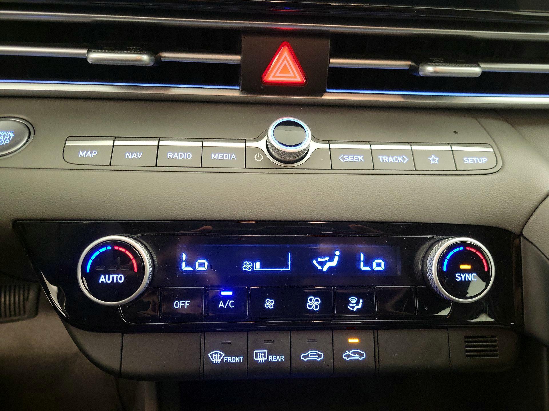 Thumbnail: 2024 Hyundai Elantra - 17