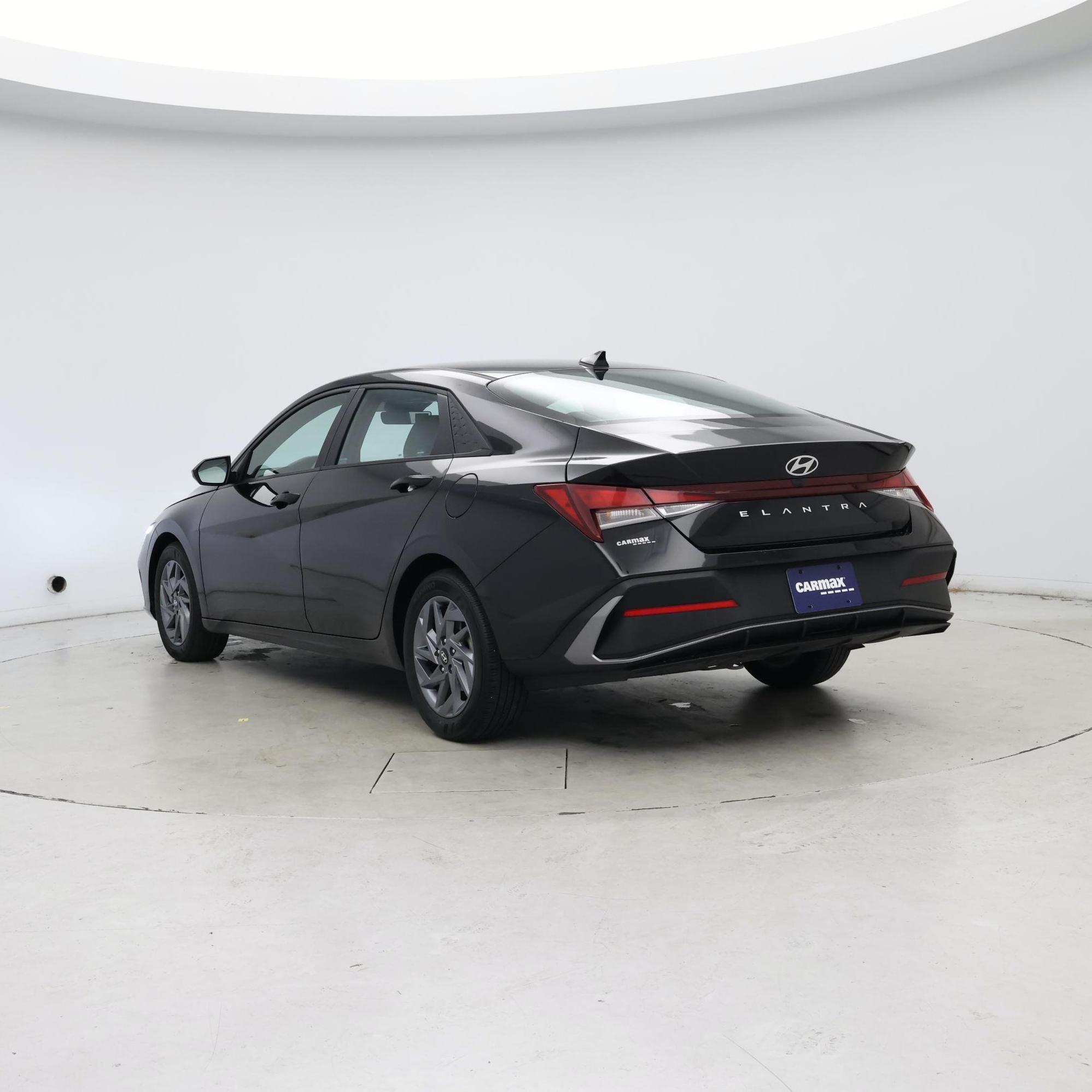 Thumbnail: 2024 Hyundai Elantra - 2