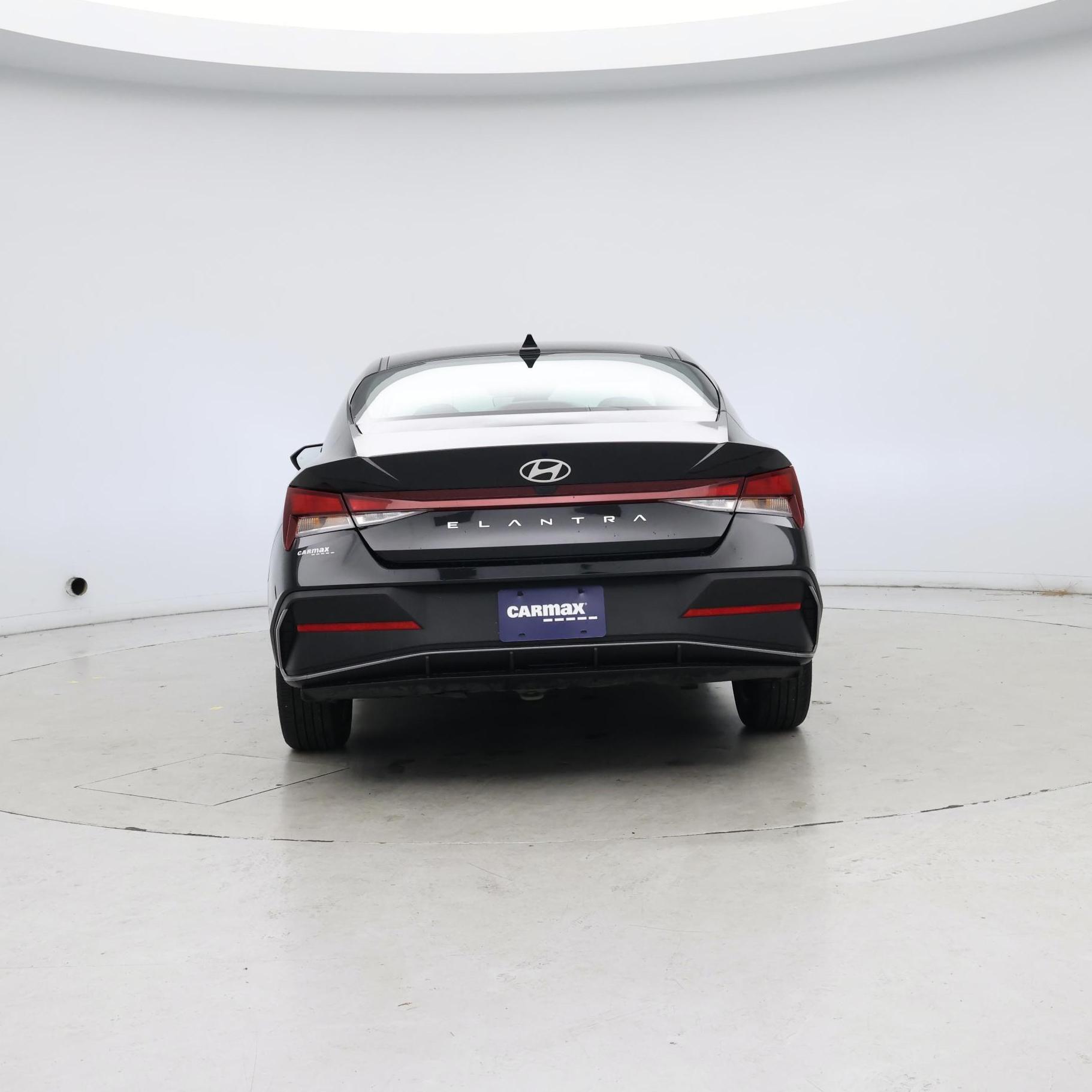 Thumbnail: 2024 Hyundai Elantra - 6