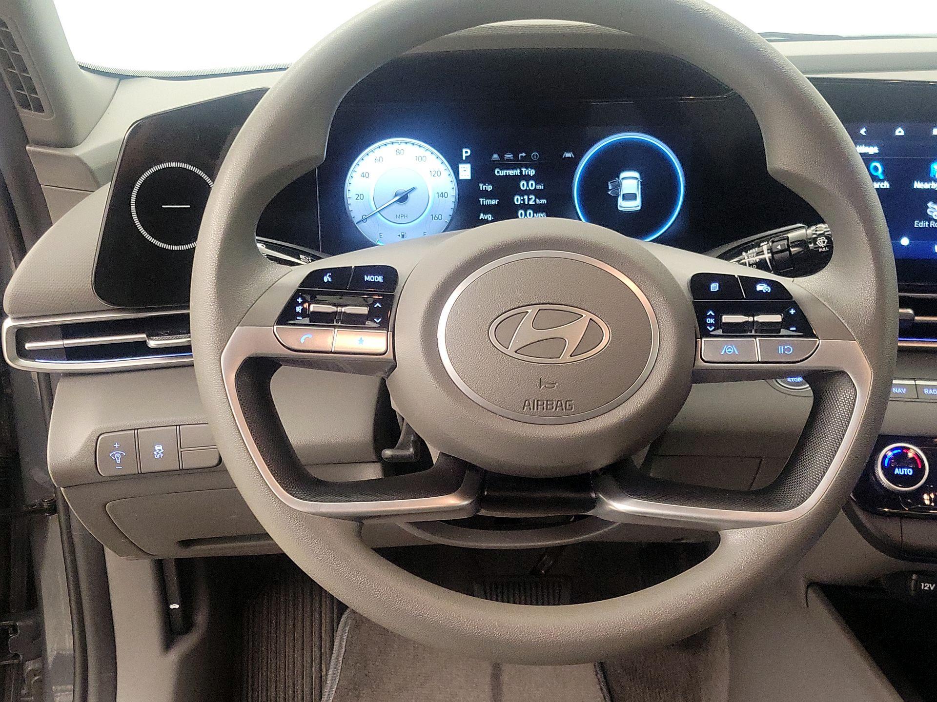 Thumbnail: 2024 Hyundai Elantra - 10