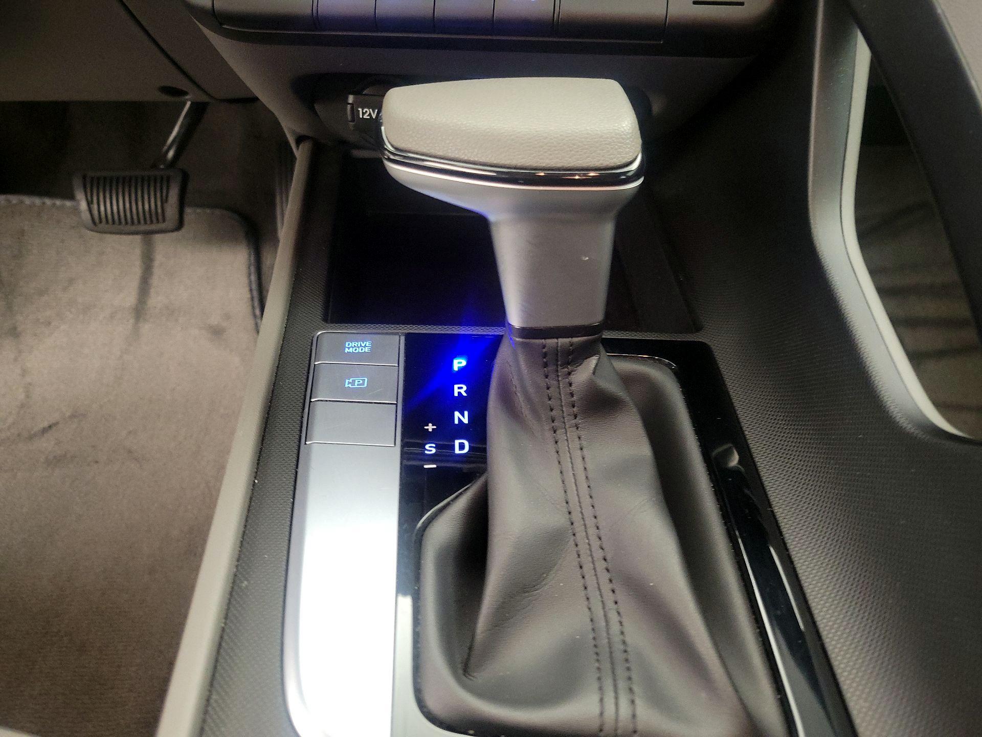 Thumbnail: 2024 Hyundai Elantra - 18