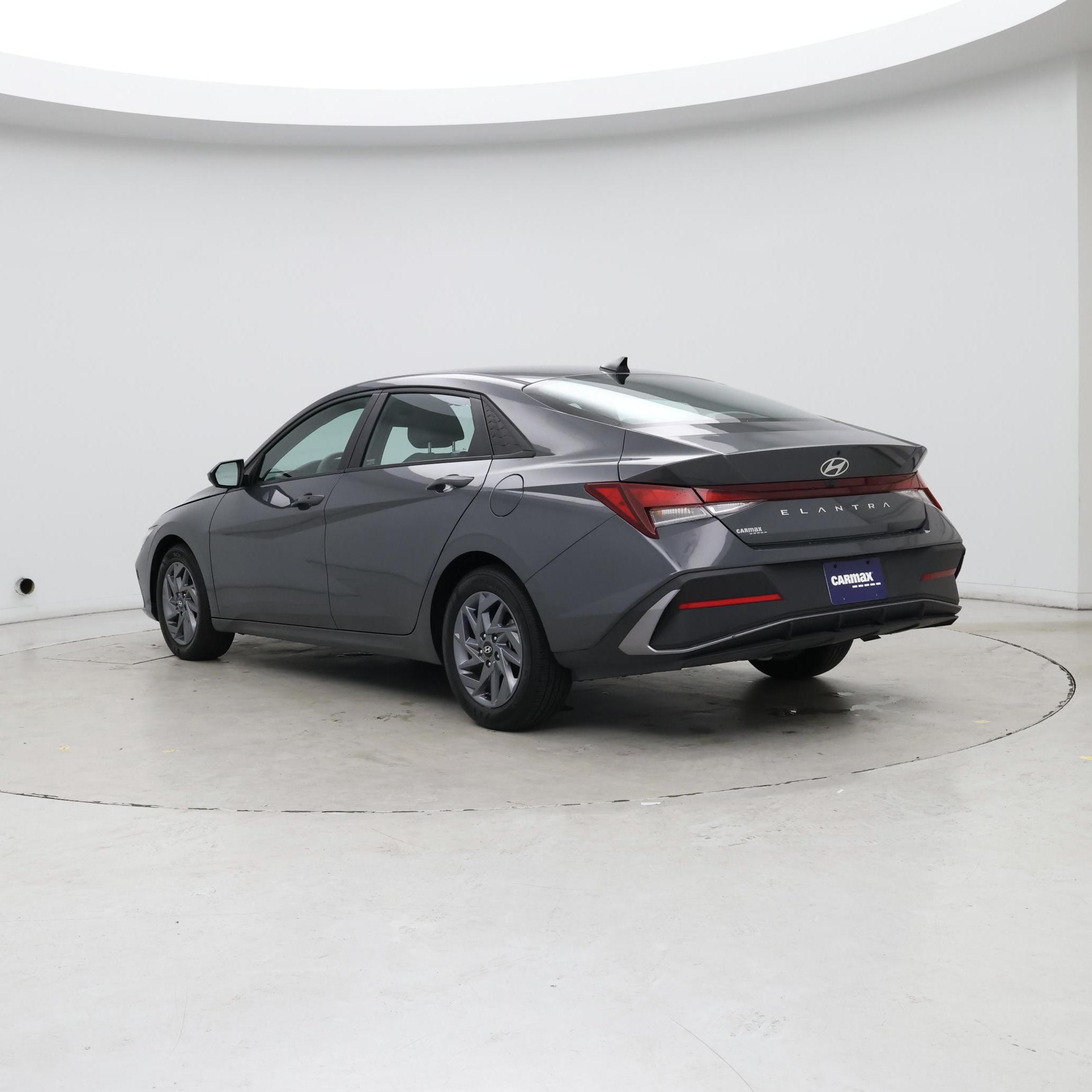 Thumbnail: 2024 Hyundai Elantra - 2