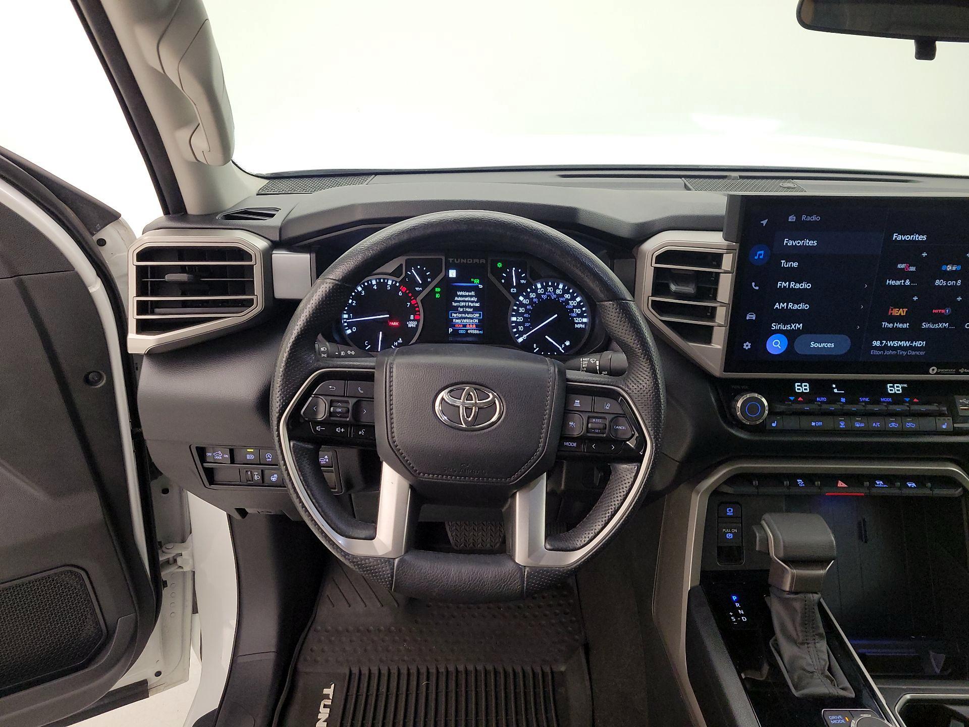 Thumbnail: 2022 Toyota Tundra - 10