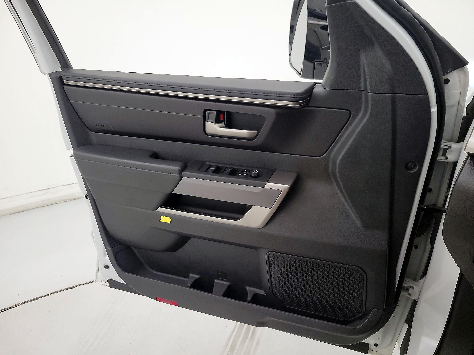 Thumbnail: 2022 Toyota Tundra - 12