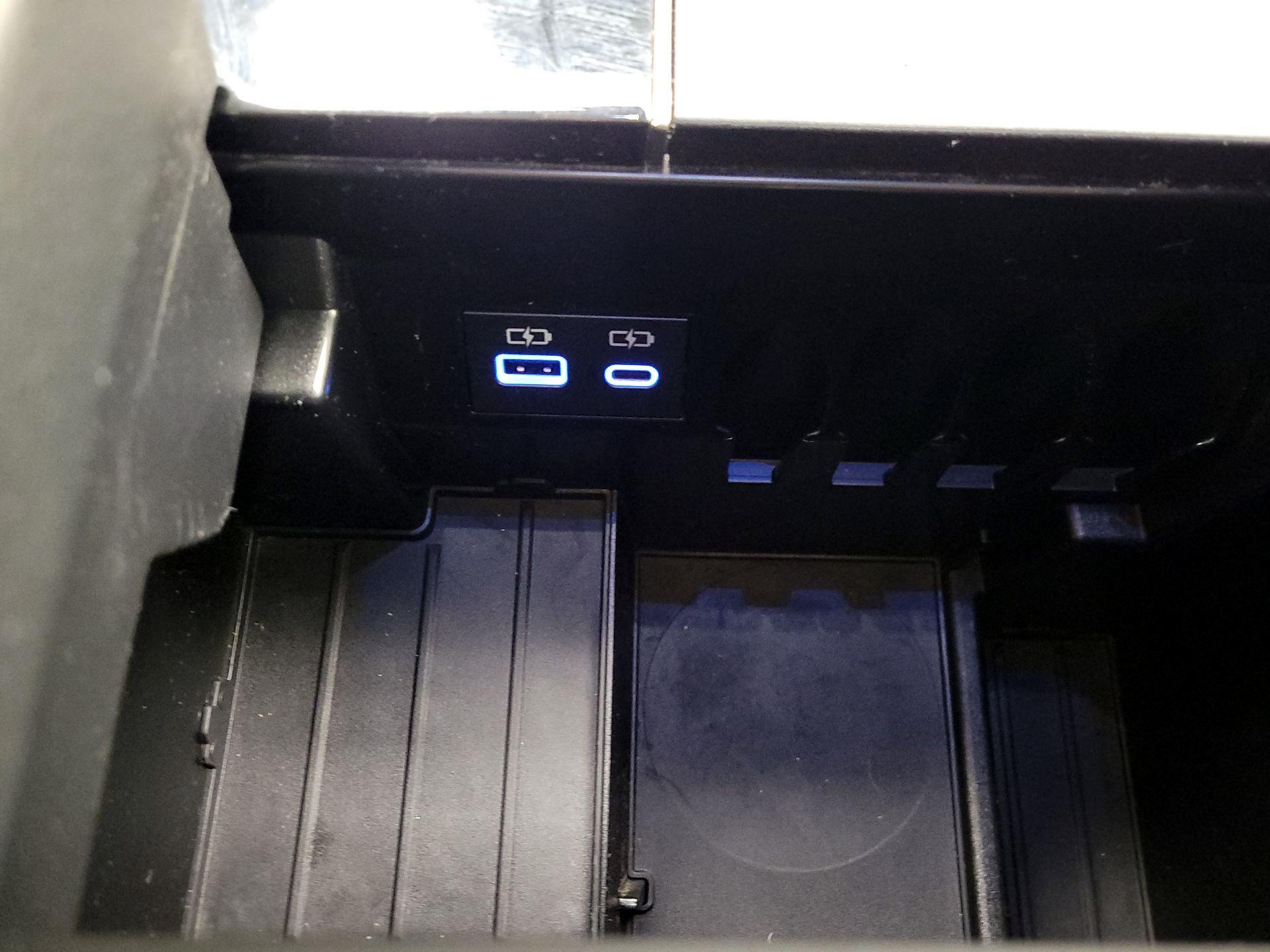 Thumbnail: 2022 Toyota Tundra - 18