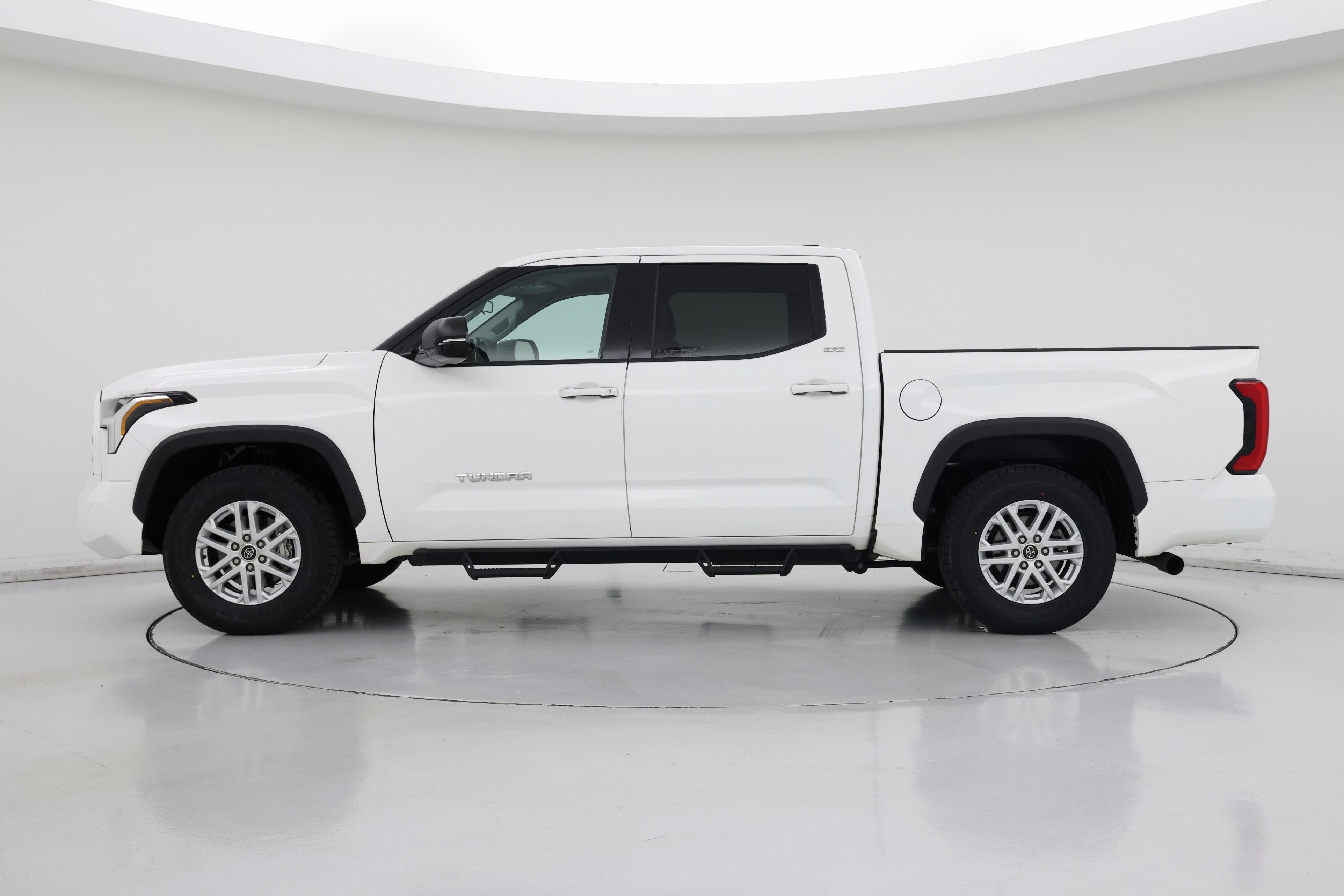 Thumbnail: 2022 Toyota Tundra - 3