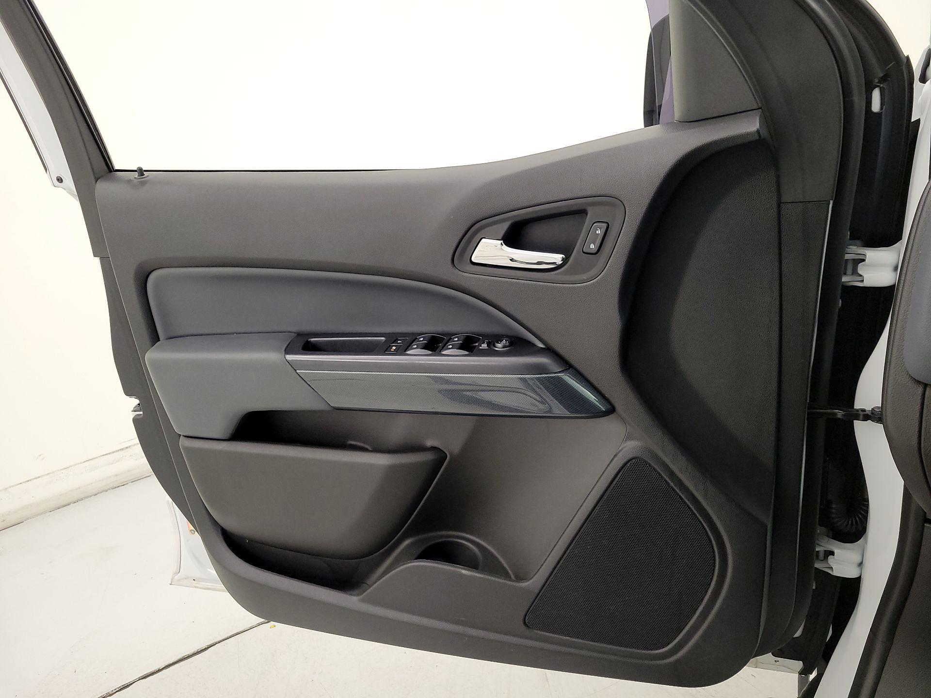 Thumbnail: 2021 Chevrolet Colorado - 12