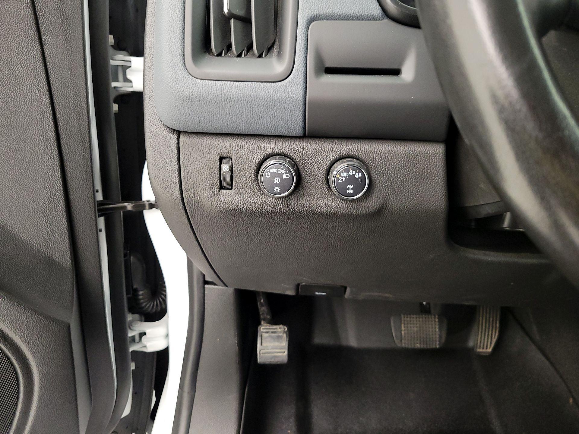 Thumbnail: 2021 Chevrolet Colorado - 13