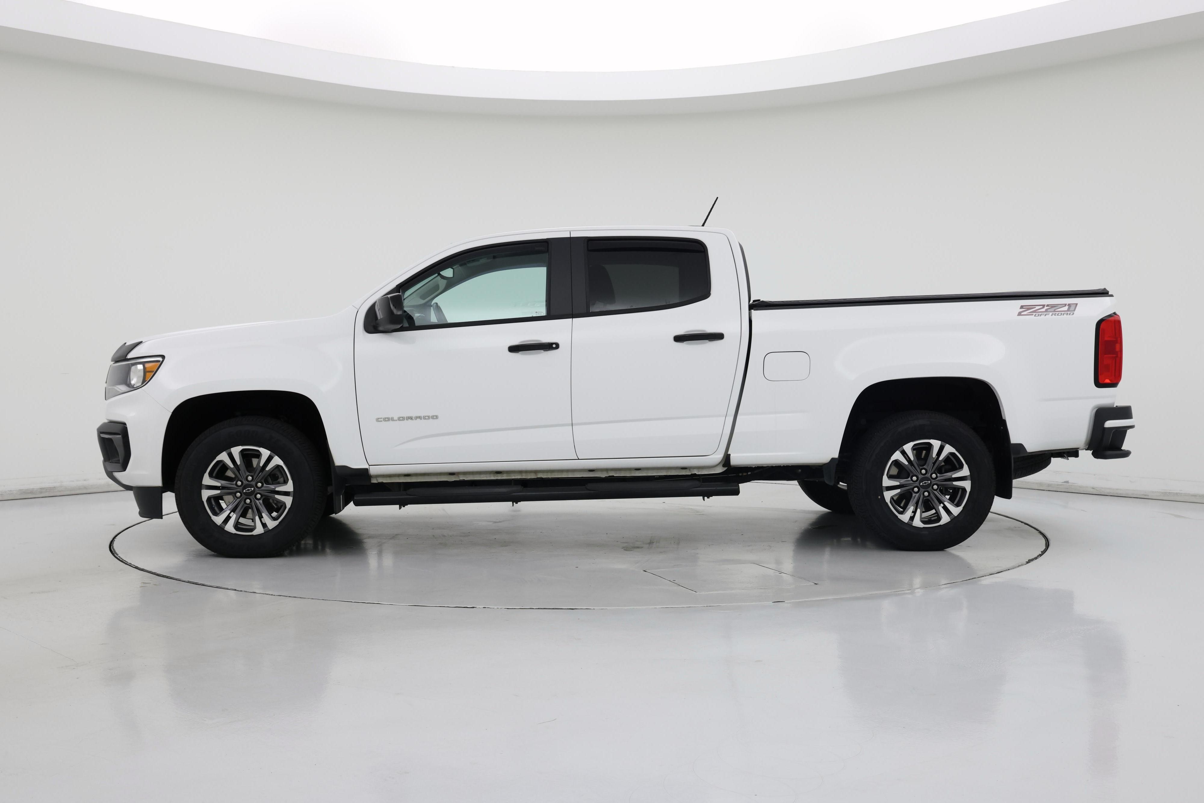 Thumbnail: 2021 Chevrolet Colorado - 3