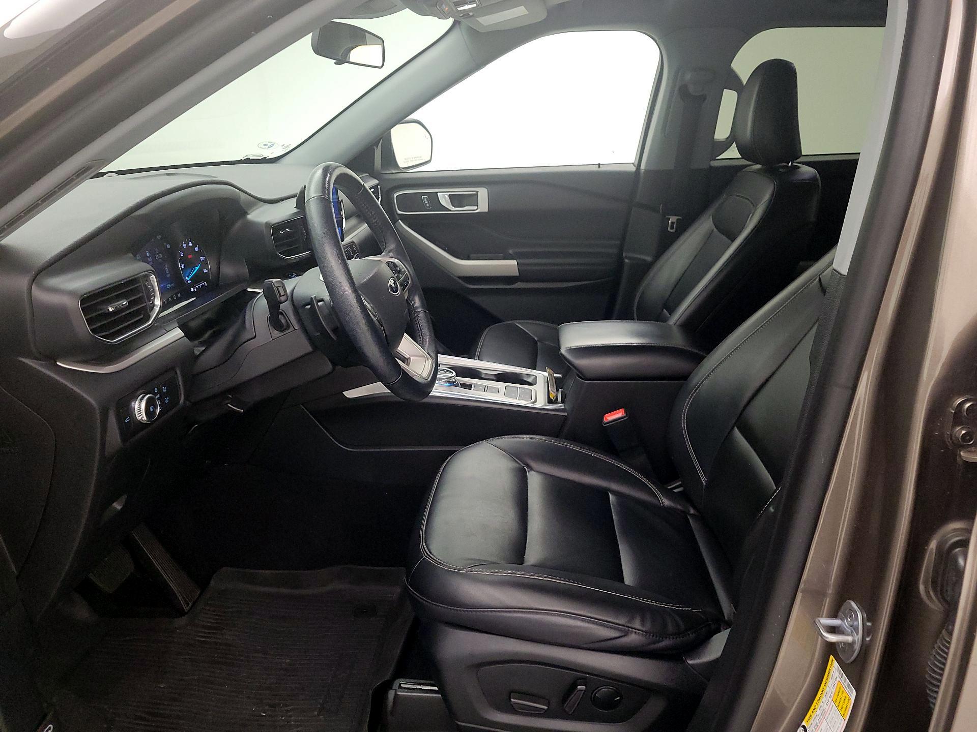 Thumbnail: 2021 Ford Explorer - 11