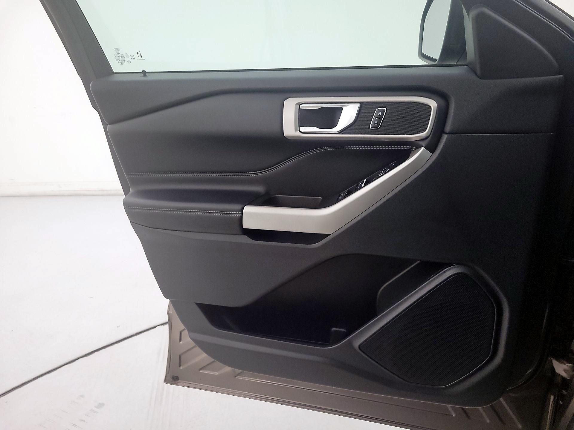 Thumbnail: 2021 Ford Explorer - 12