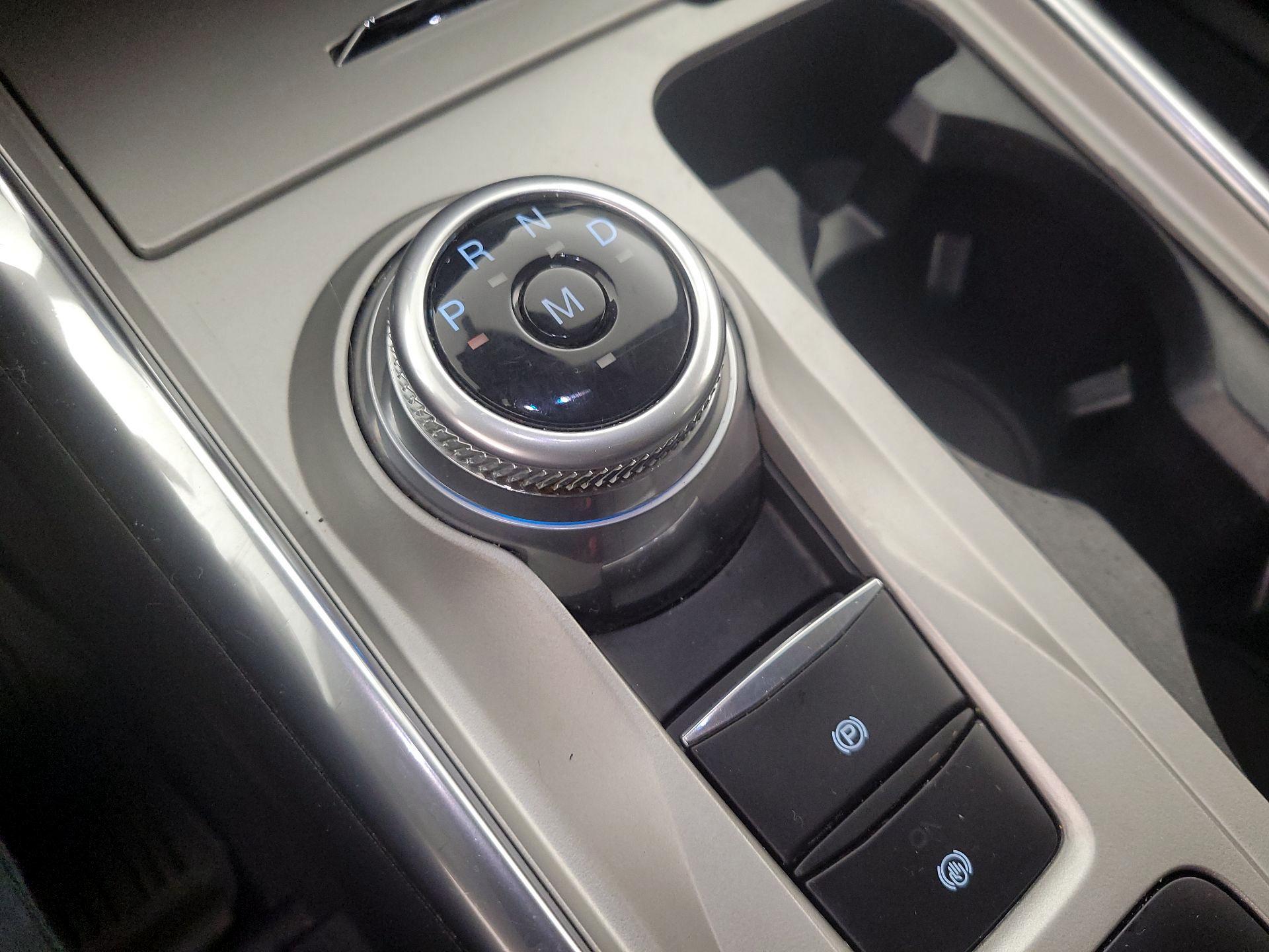 Thumbnail: 2021 Ford Explorer - 17