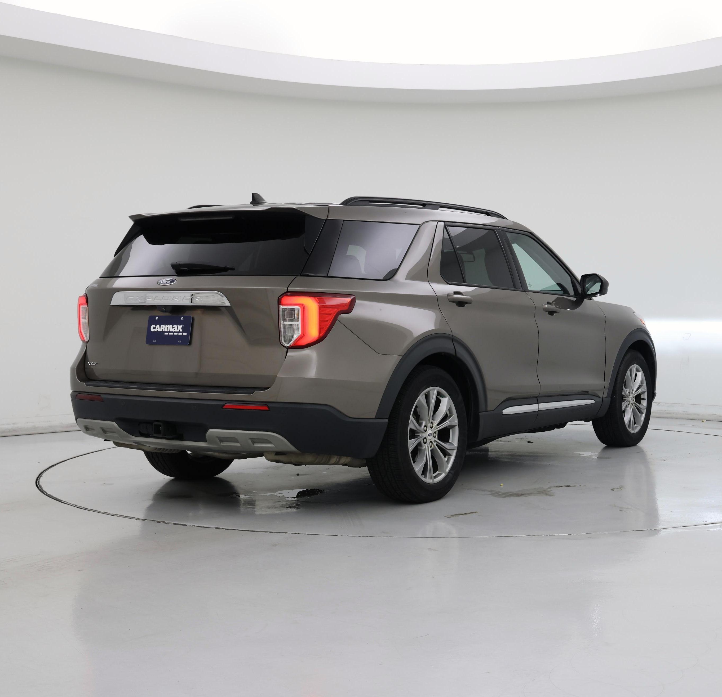 Thumbnail: 2021 Ford Explorer - 8