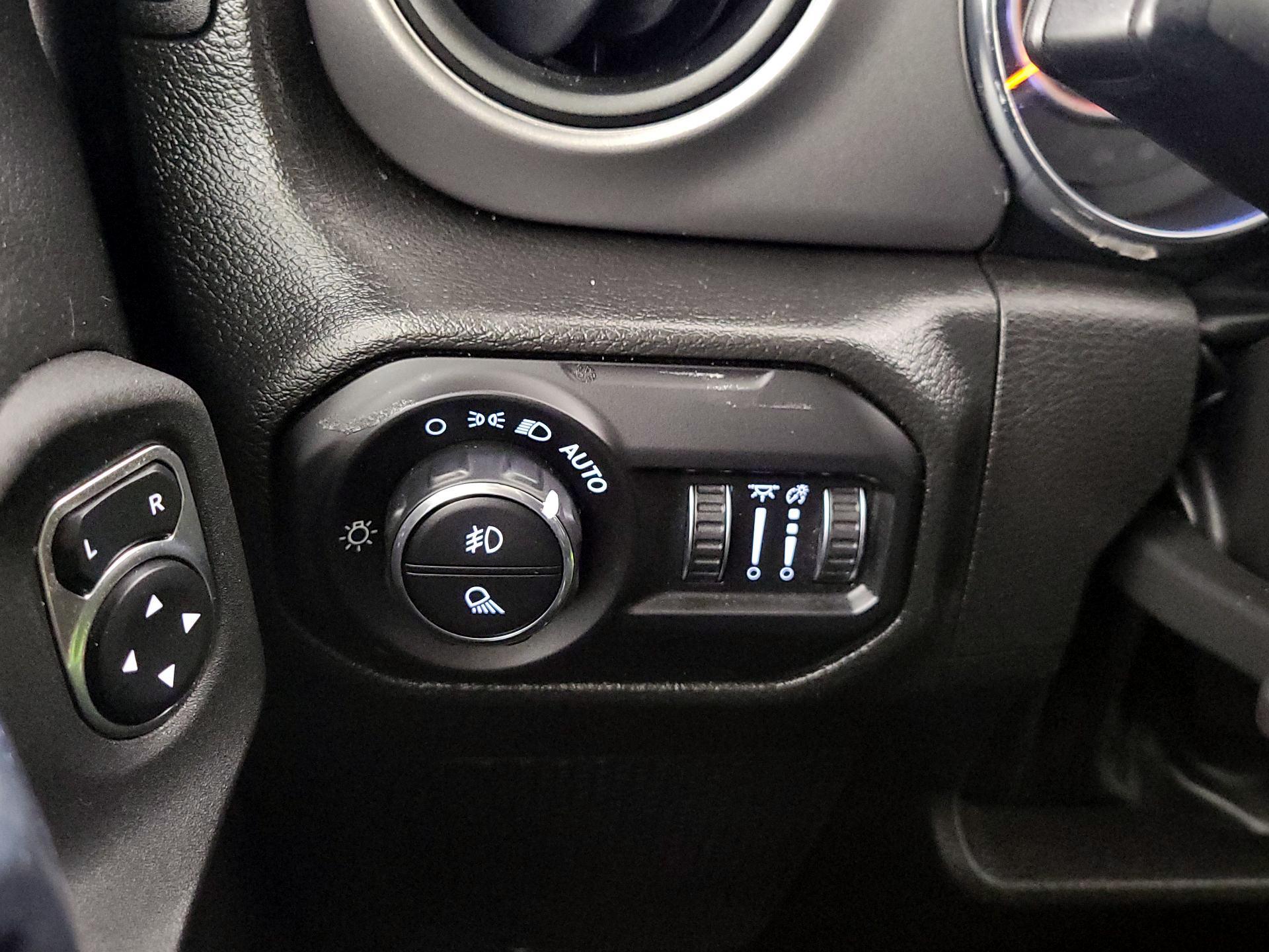 Thumbnail: 2022 Jeep Gladiator - 13