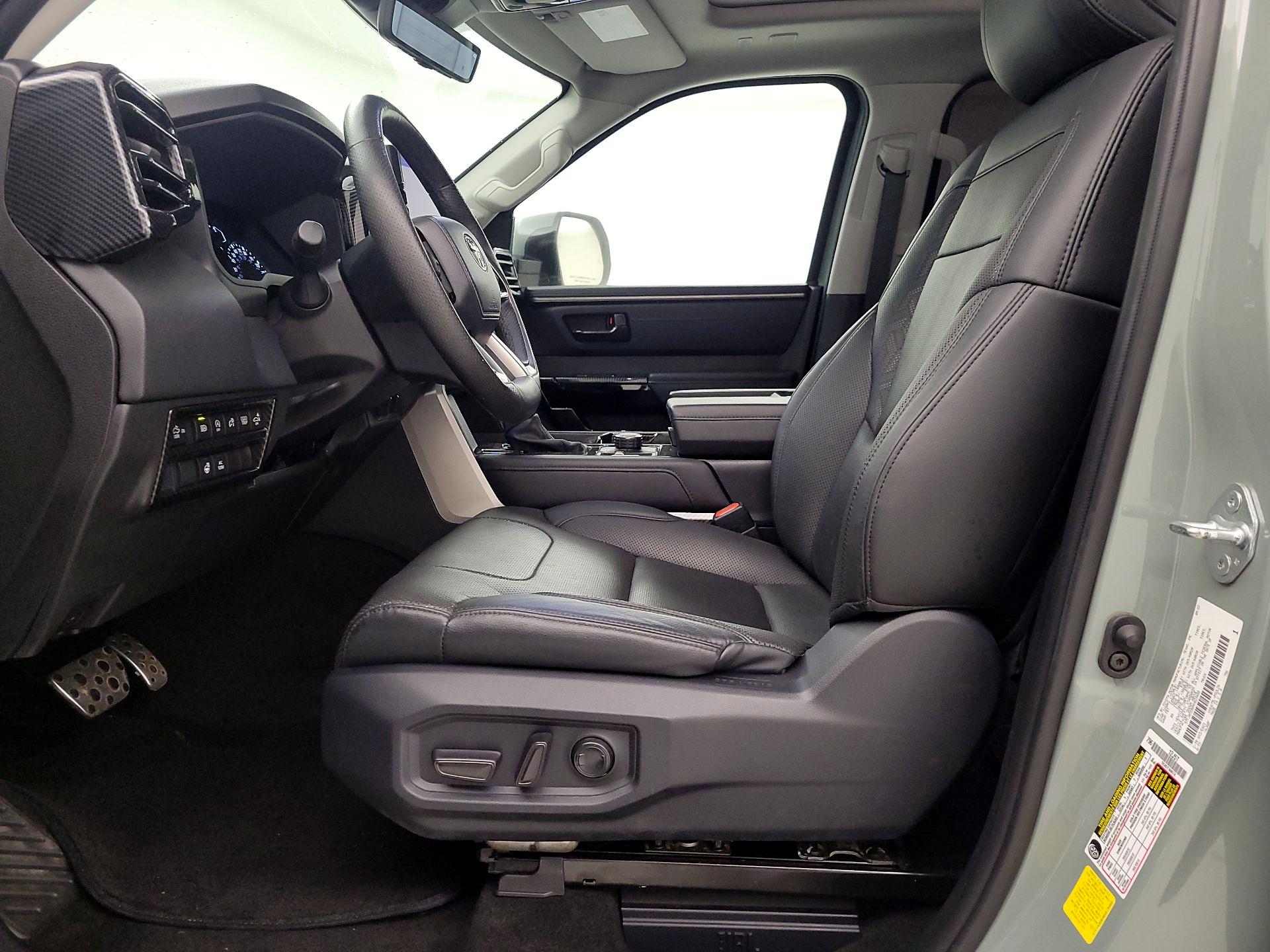 Thumbnail: 2022 Toyota Tundra - 11