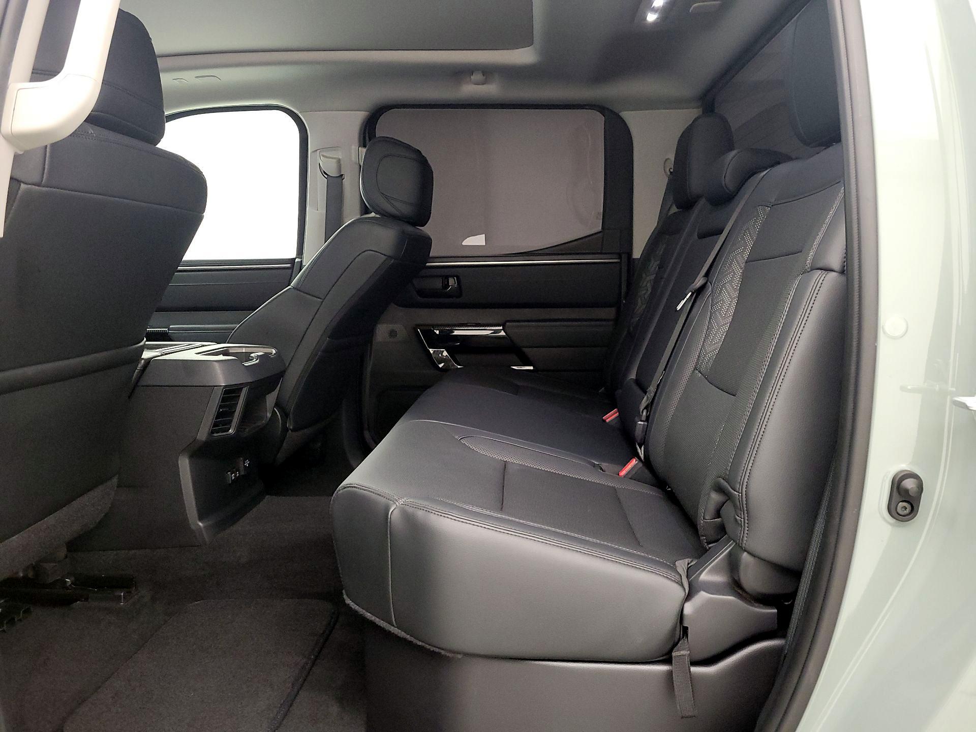 Thumbnail: 2022 Toyota Tundra - 20