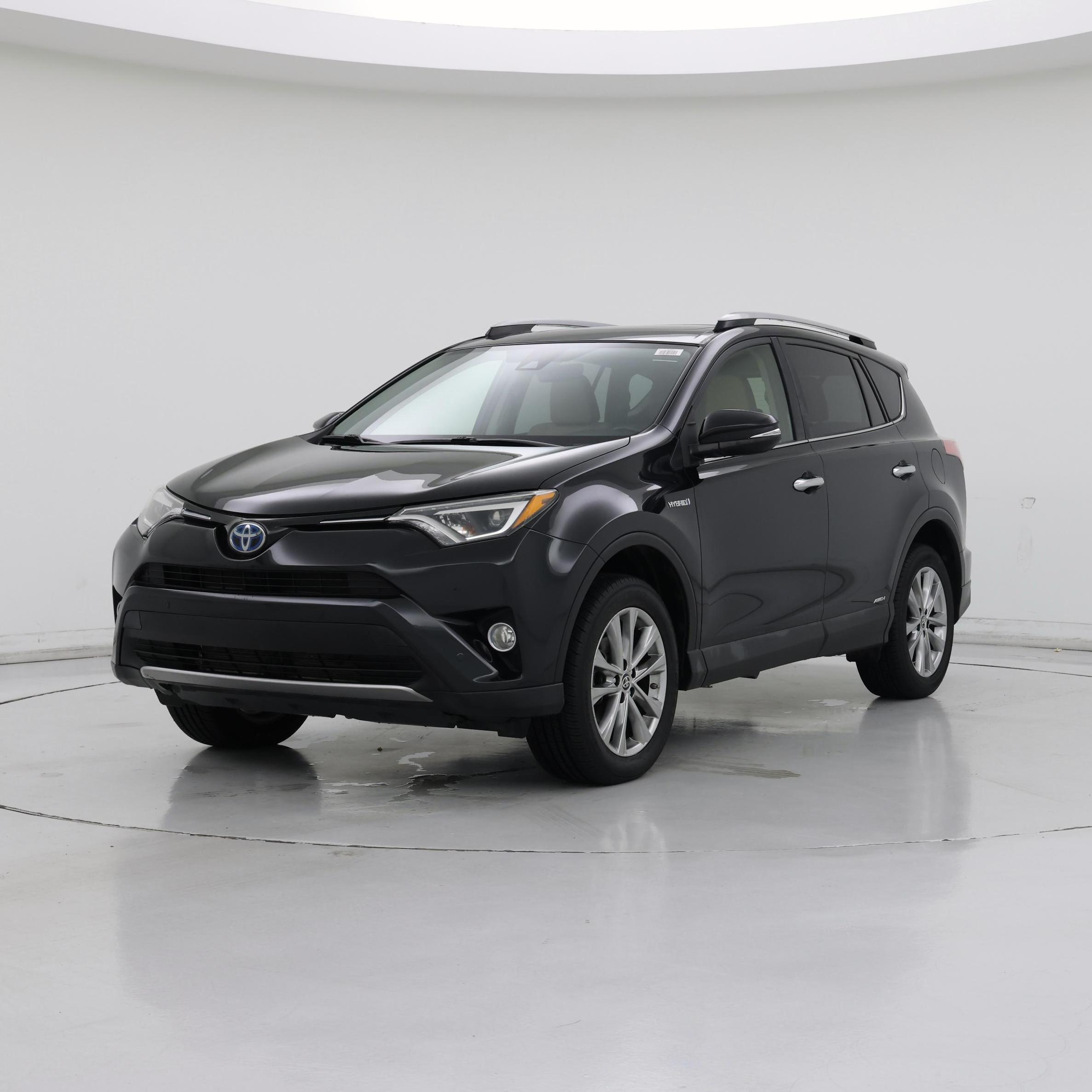 Thumbnail: 2017 Toyota RAV4 - 4