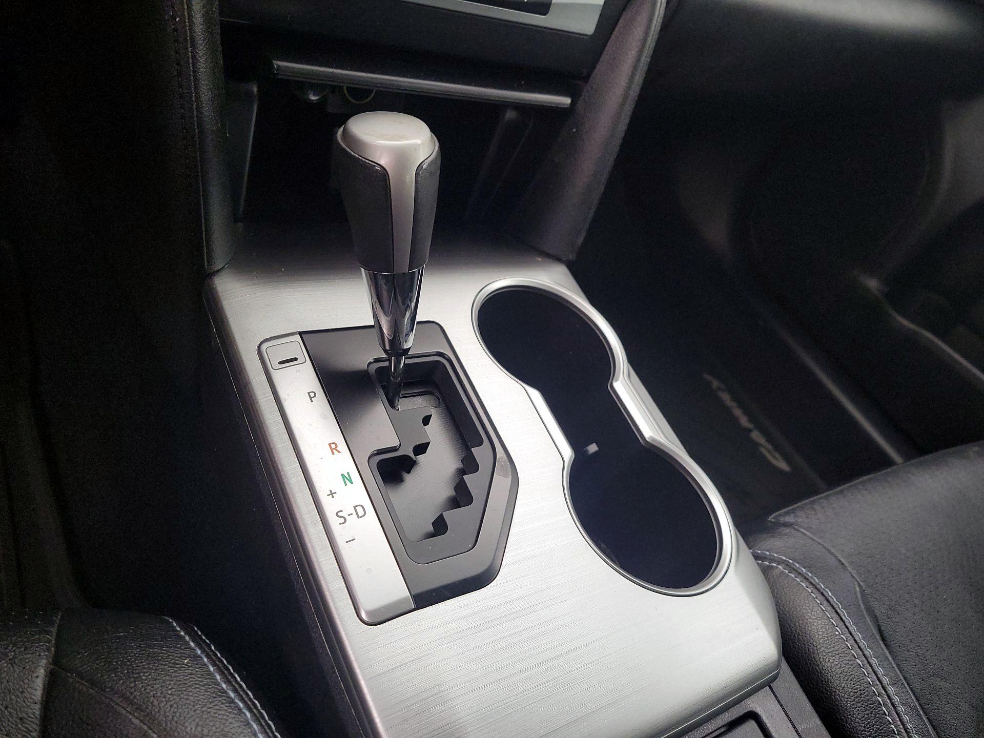 Thumbnail: 2014 Toyota Camry - 17