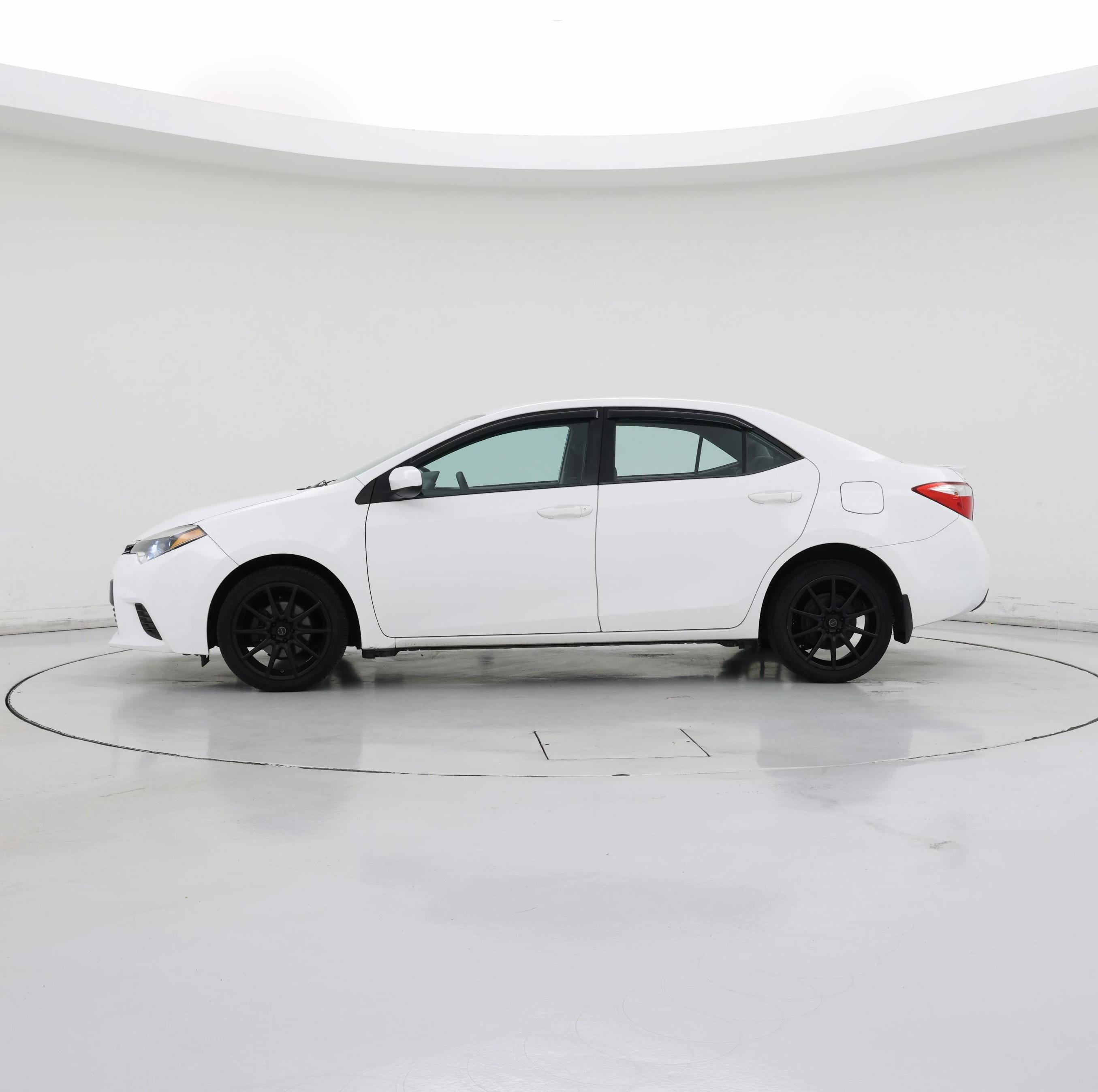 Thumbnail: 2014 Toyota Corolla - 3