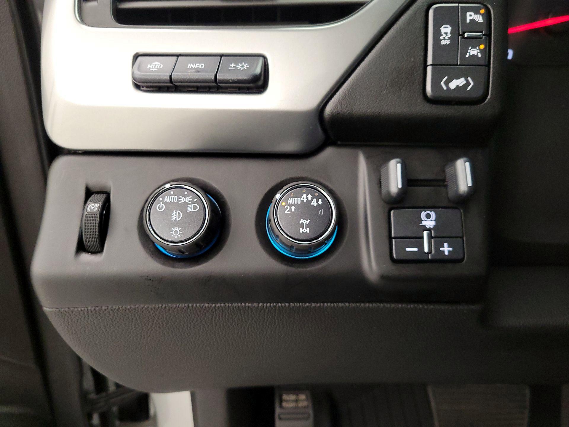 Thumbnail: 2020 Chevrolet Suburban - 13