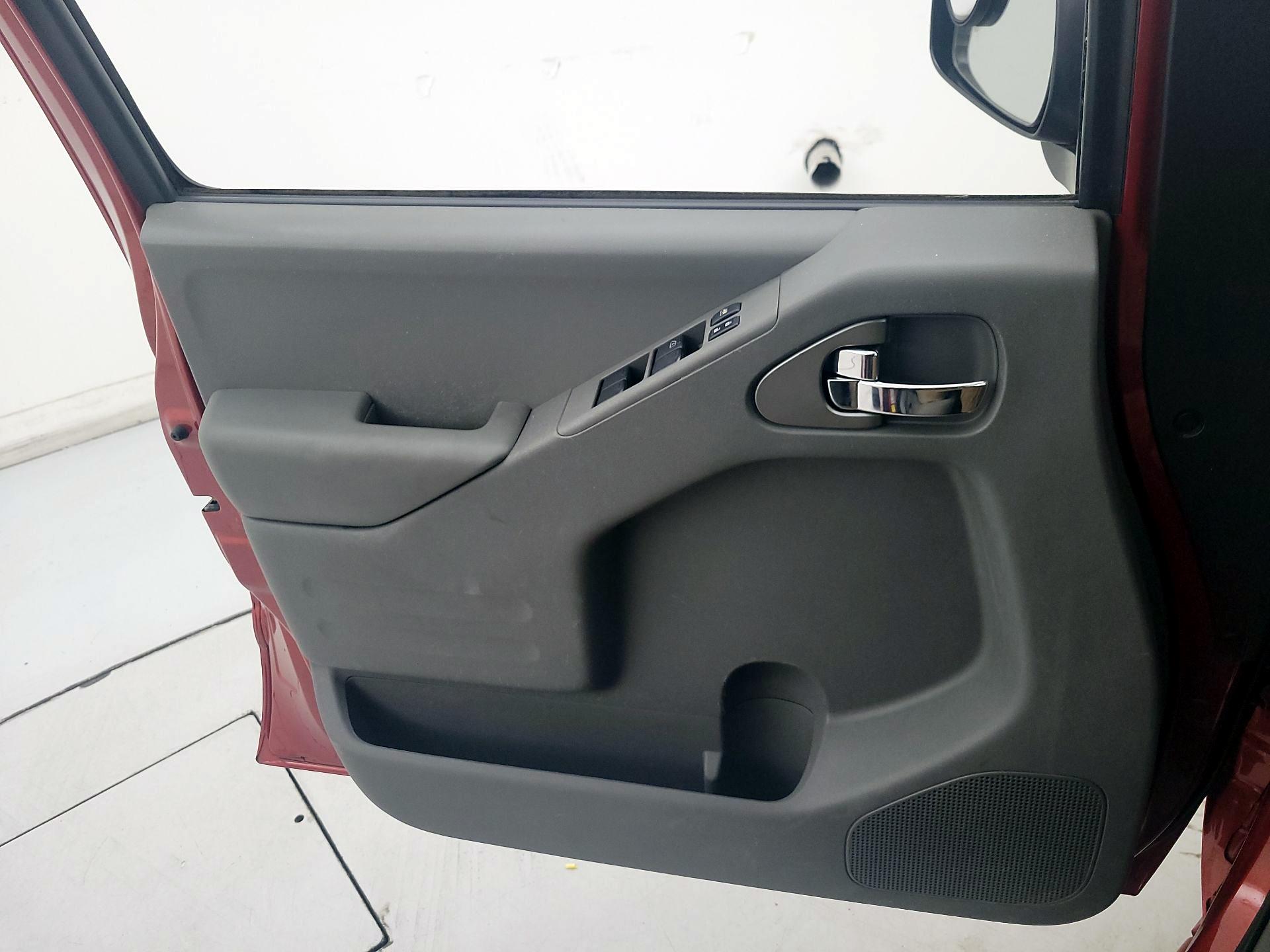 Thumbnail: 2016 Nissan Frontier - 12