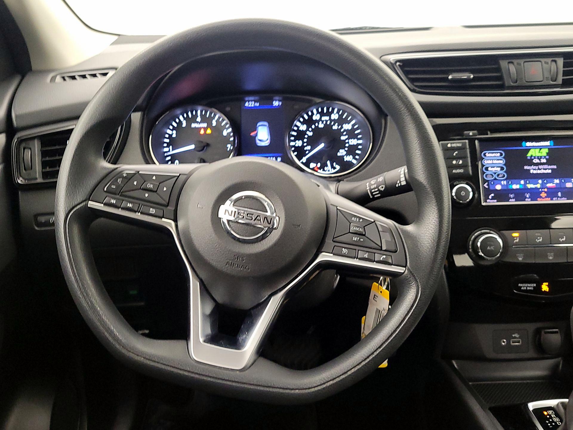 Thumbnail: 2019 Nissan Rogue Sport - 10