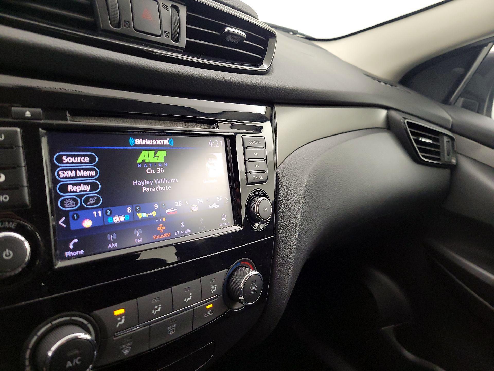 Thumbnail: 2019 Nissan Rogue Sport - 14