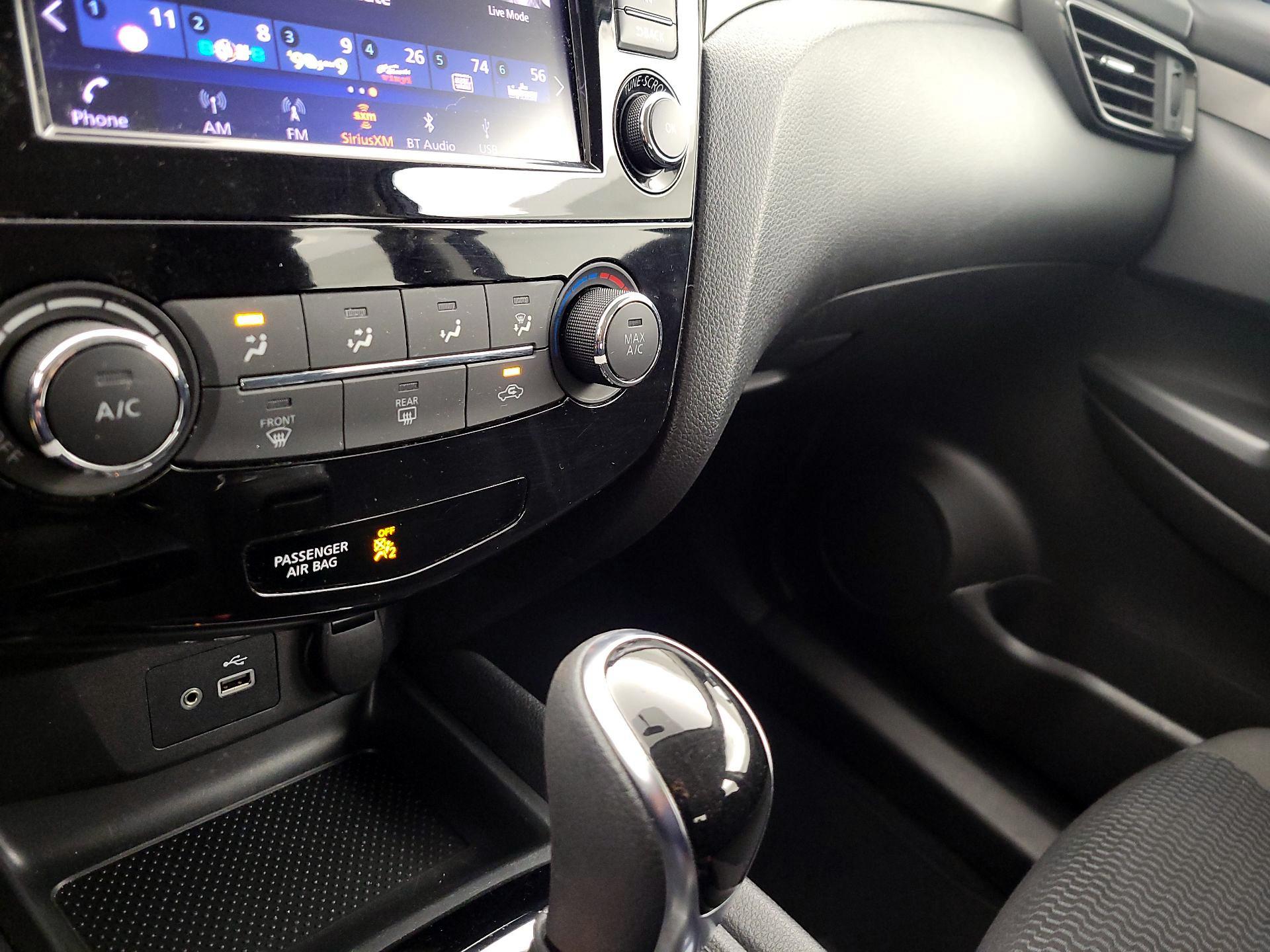 Thumbnail: 2019 Nissan Rogue Sport - 15