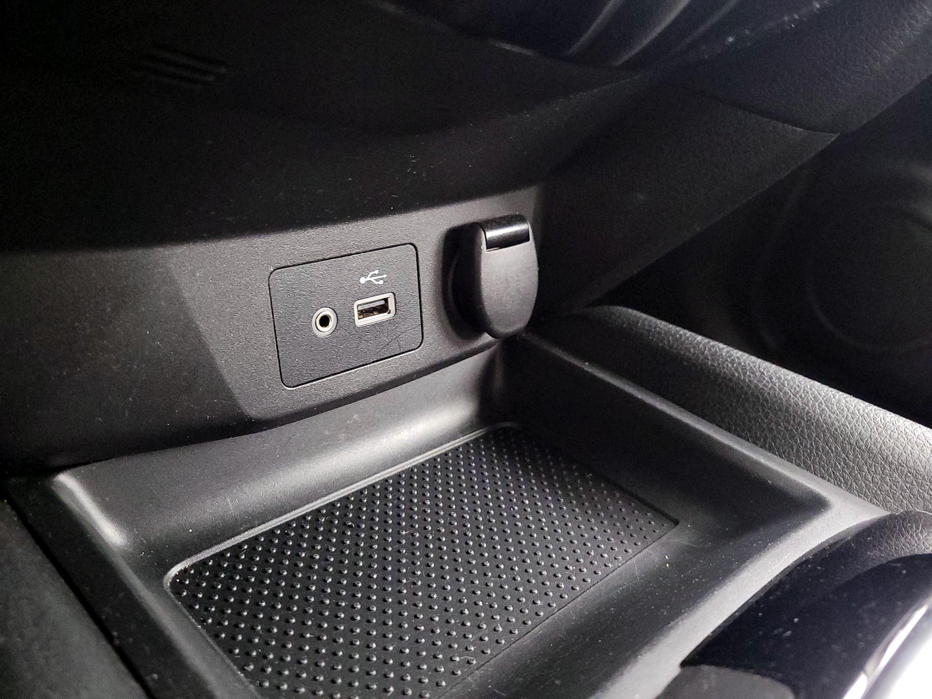 Thumbnail: 2019 Nissan Rogue Sport - 17