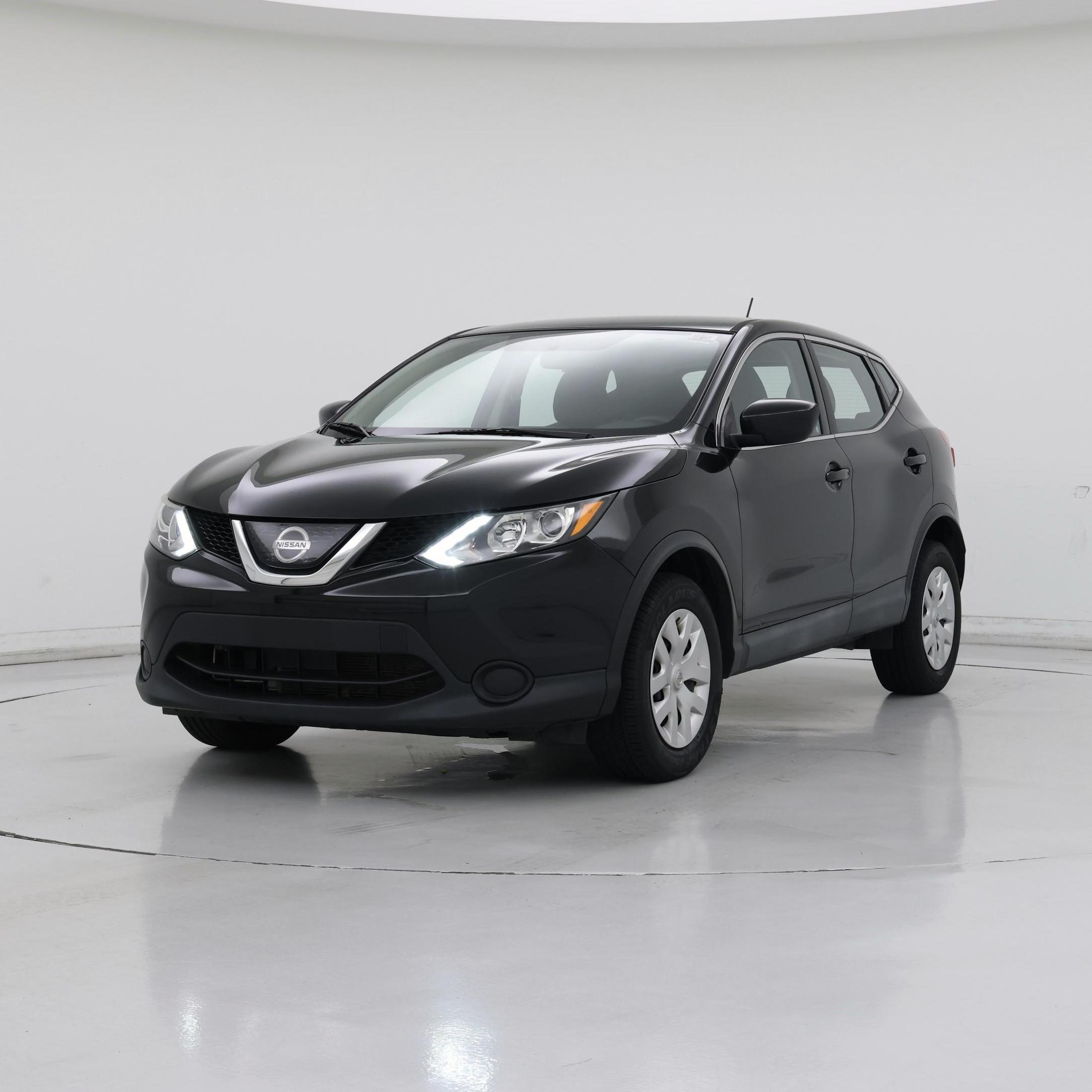 Thumbnail: 2019 Nissan Rogue Sport - 4