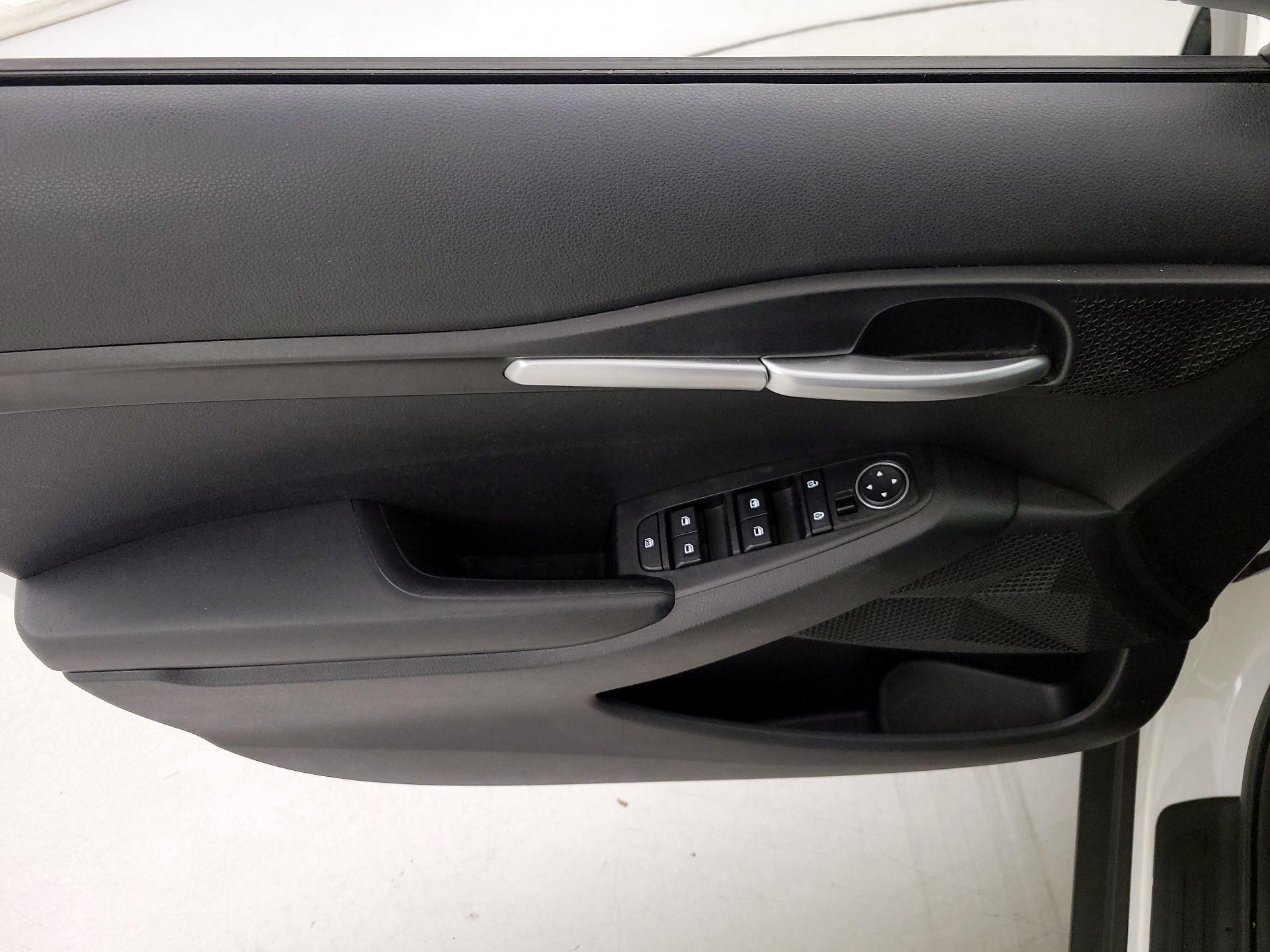 Thumbnail: 2022 Kia Seltos - 12